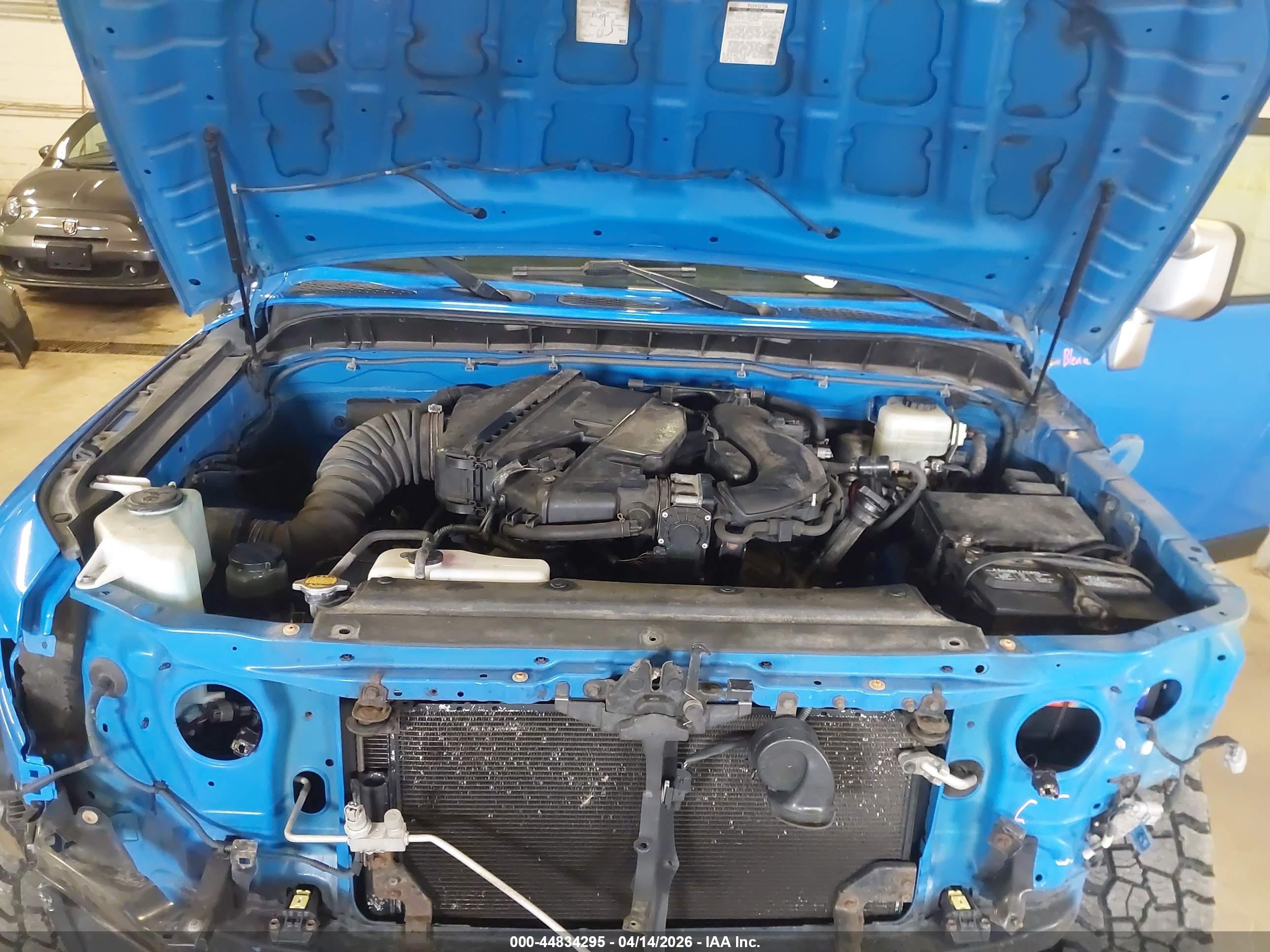TOYOTA FJ image 10