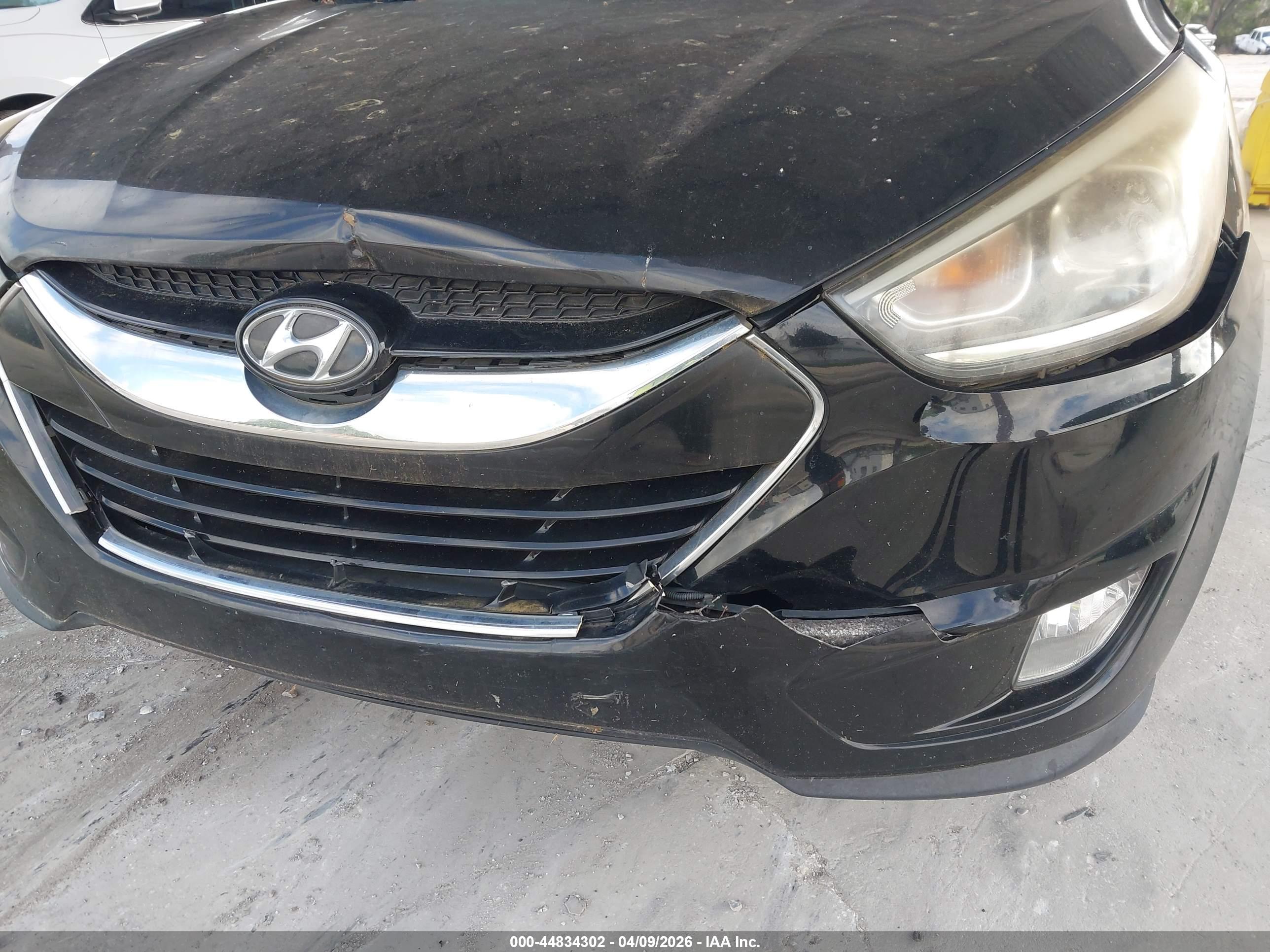 HYUNDAI TUCSON image 6