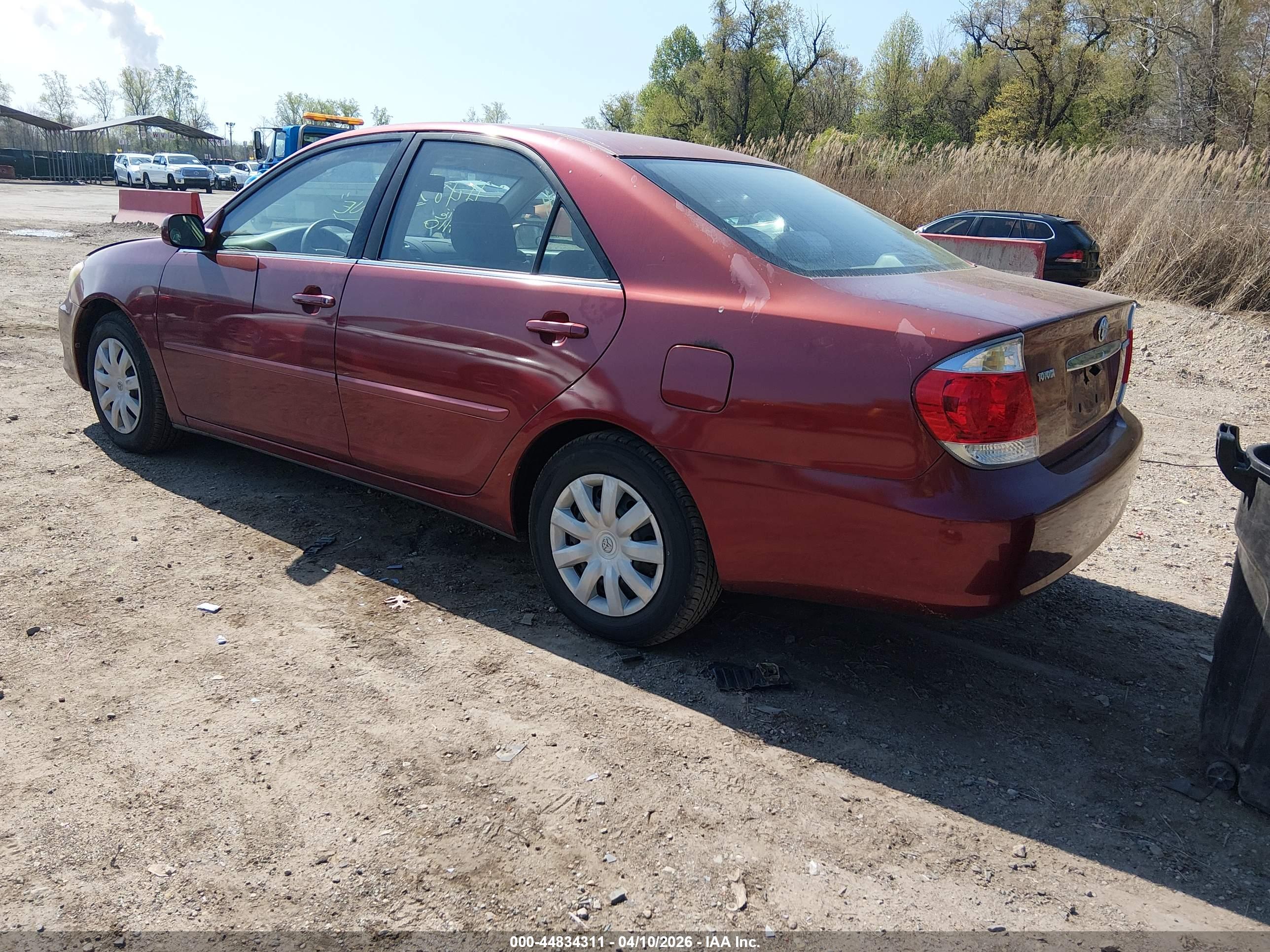 TOYOTA CAMRY image 3