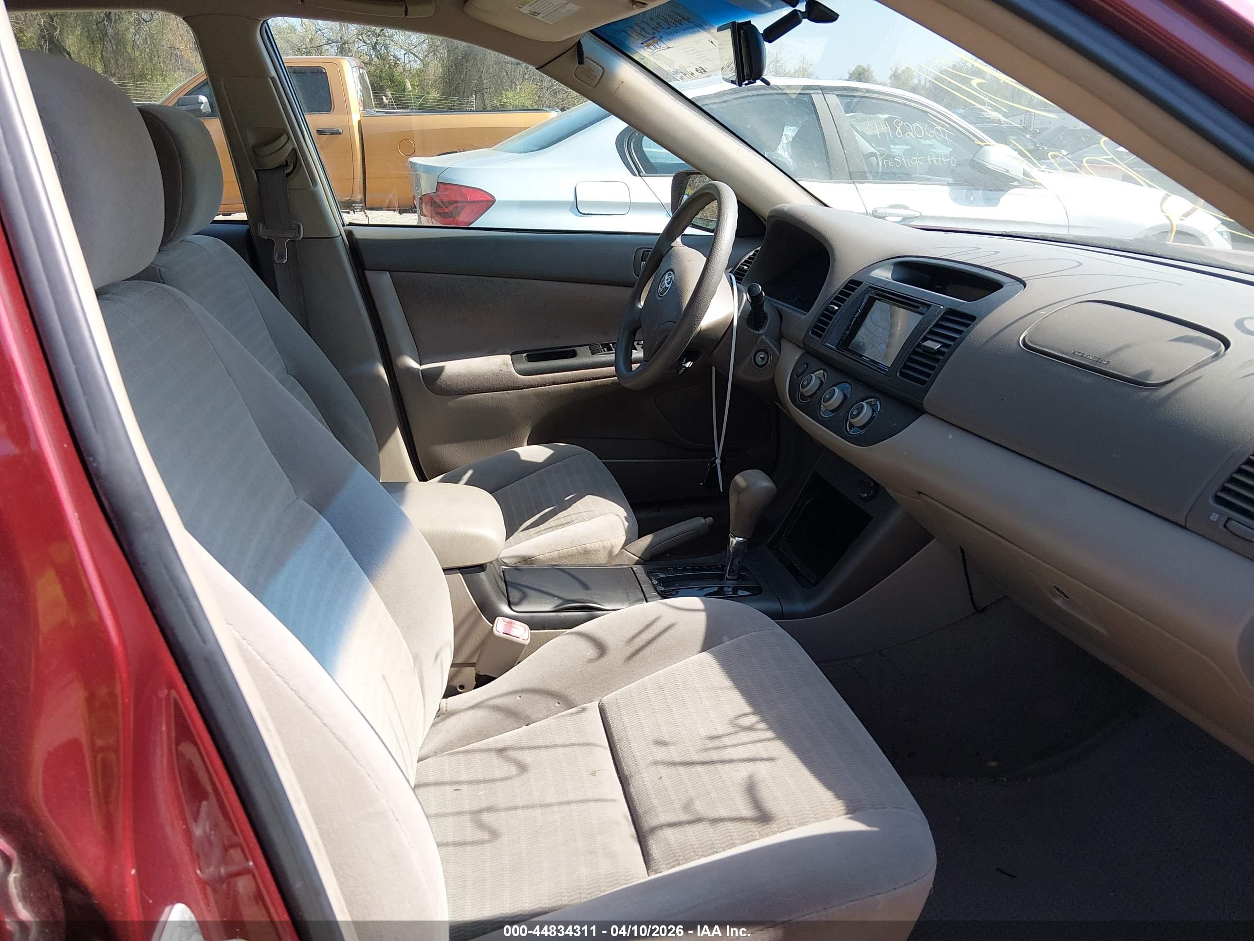 TOYOTA CAMRY image 5