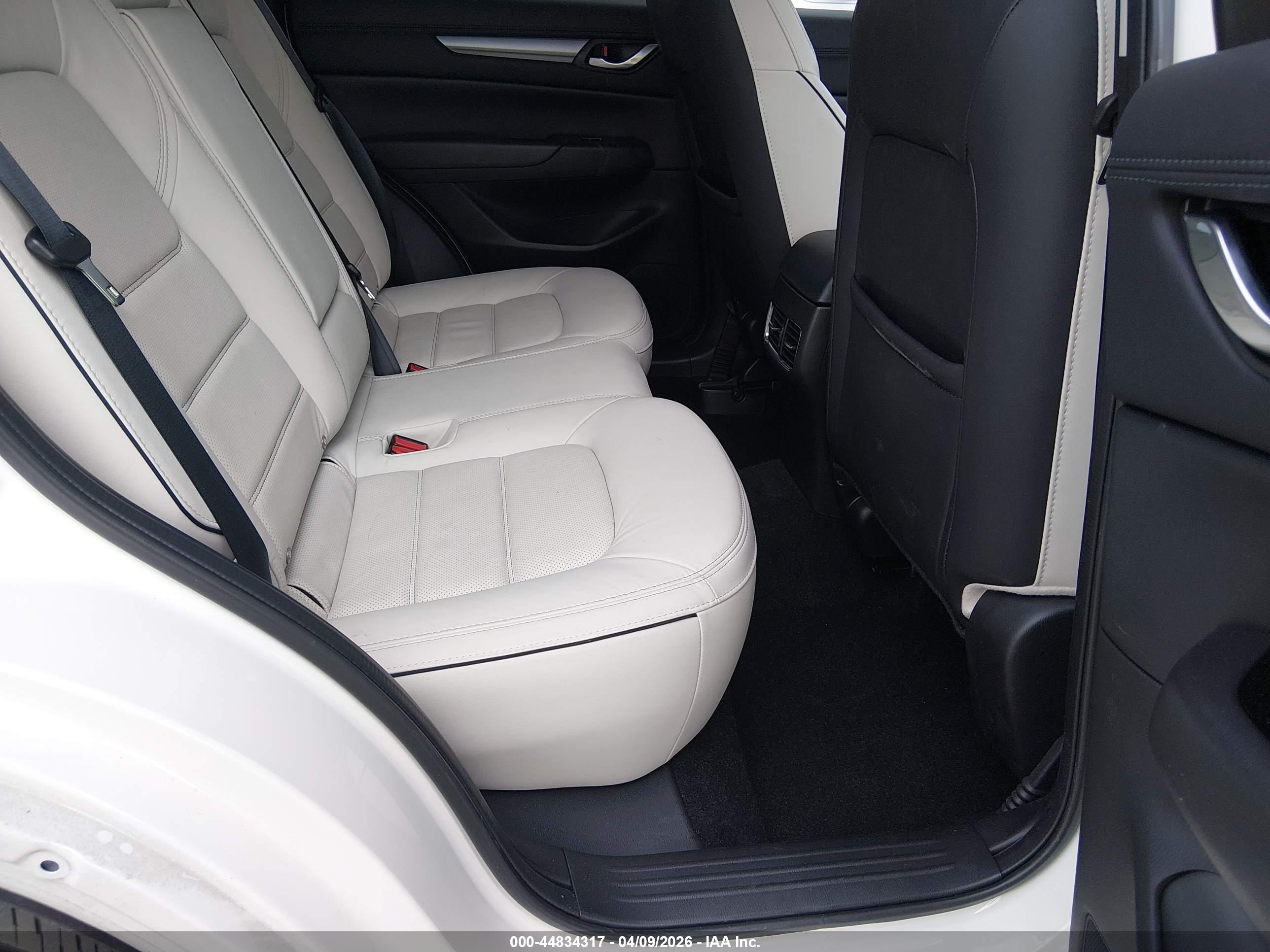 MAZDA CX-5 image 8