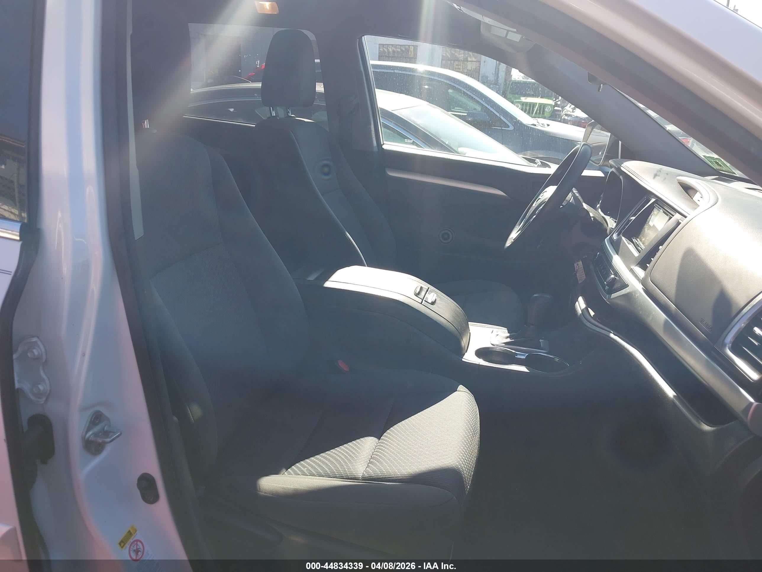 TOYOTA HIGHLANDER image 5