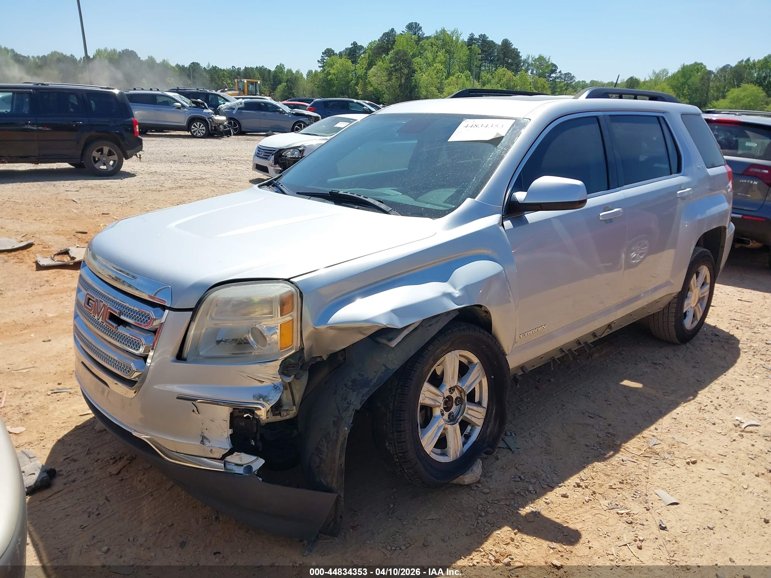 GMC TERRAIN image 2