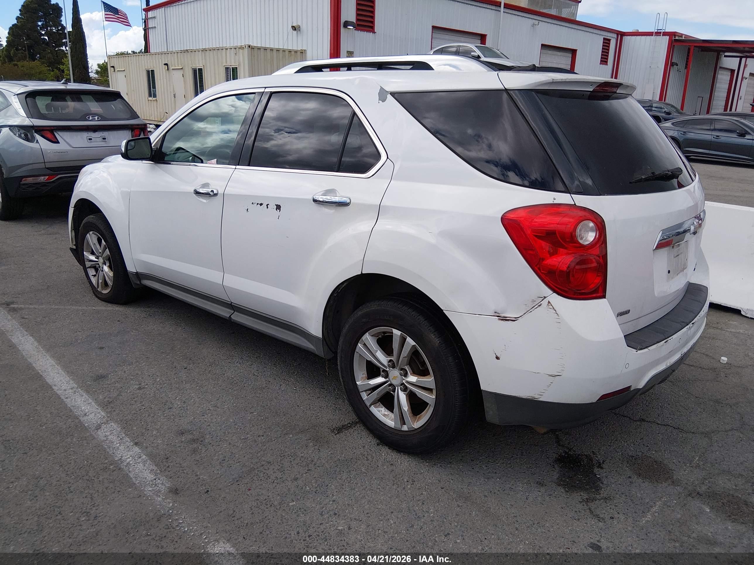 CHEVROLET EQUINOX image 3