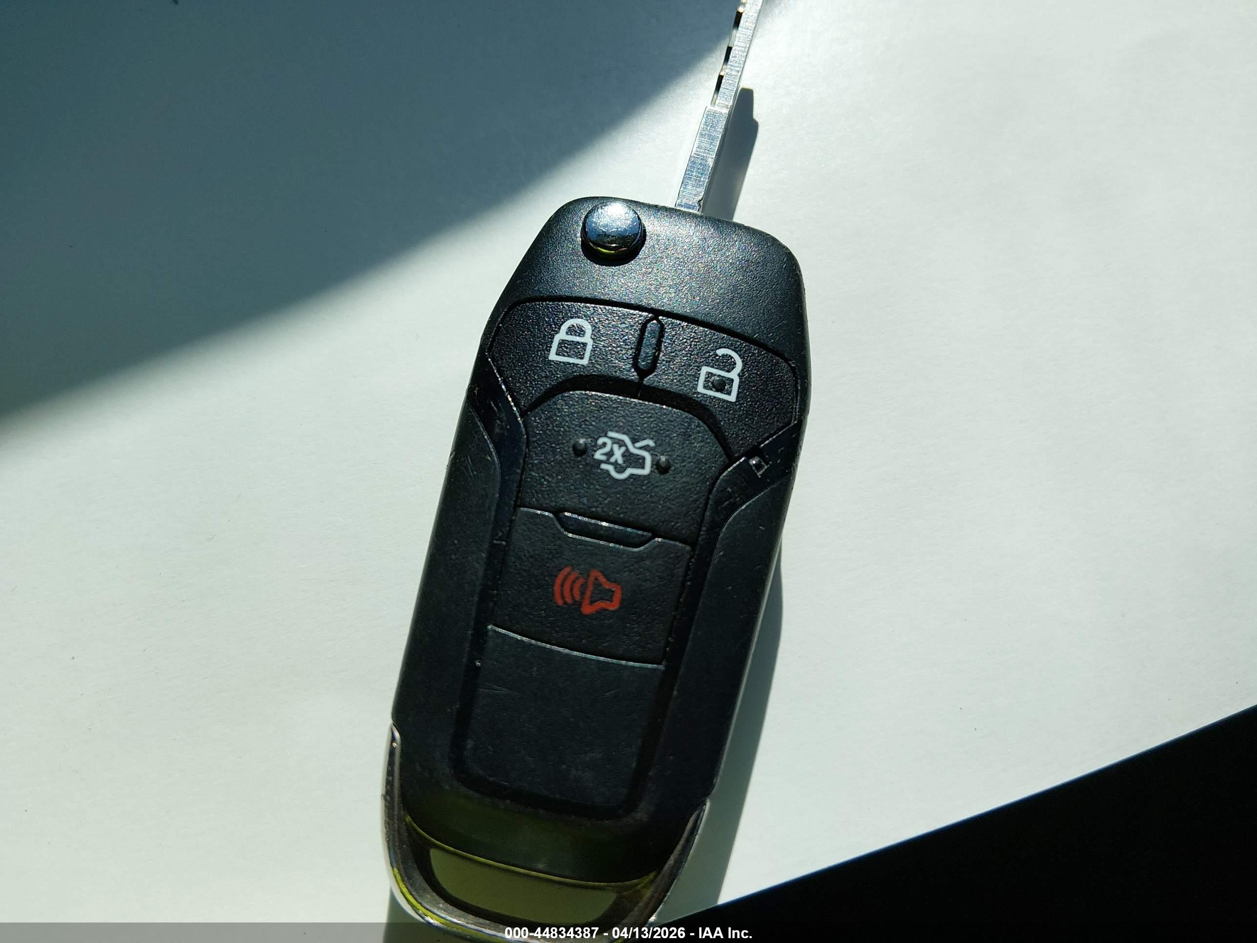 FORD FUSION image 11