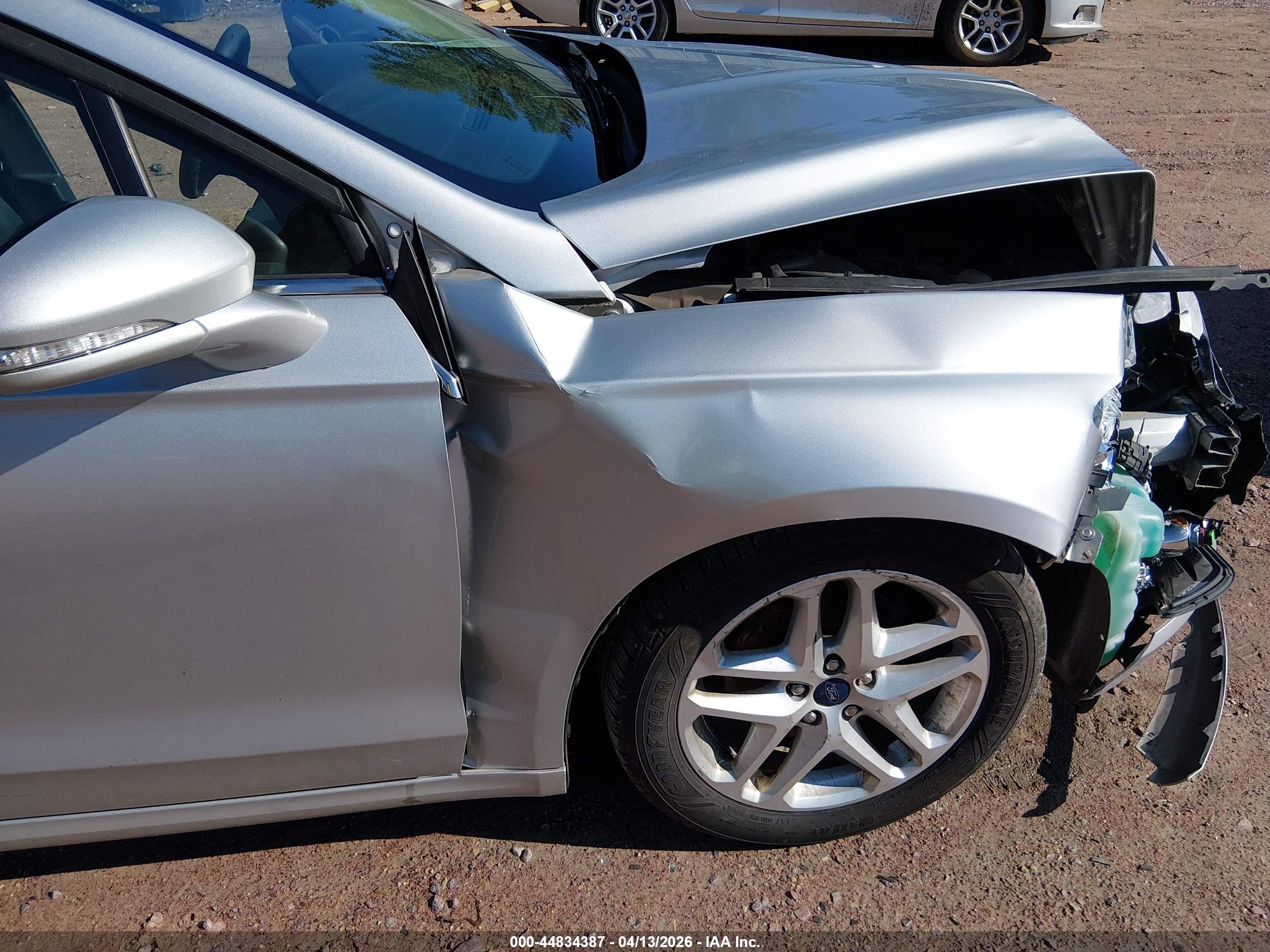 FORD FUSION image 6