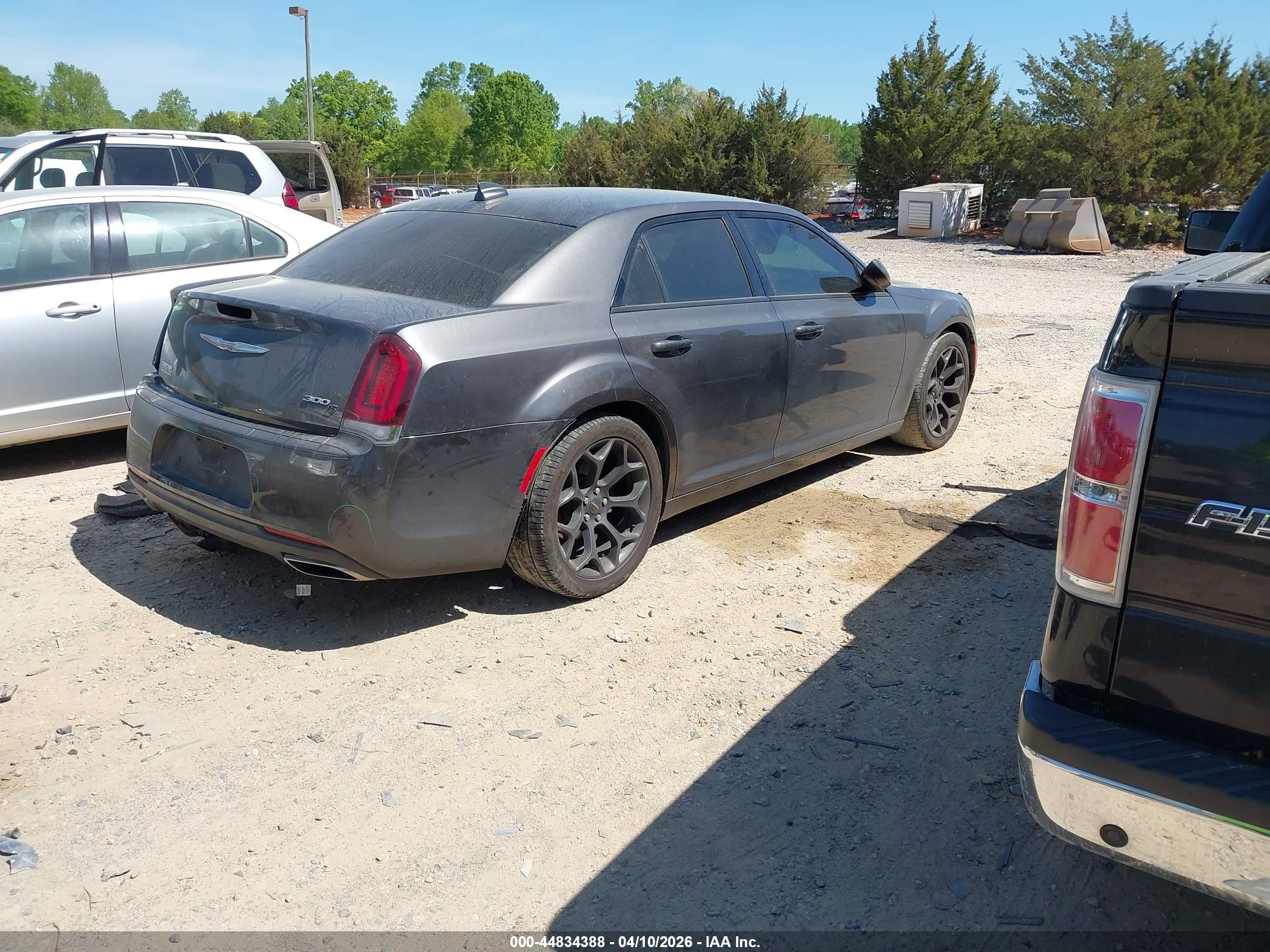 CHRYSLER 300 image 4