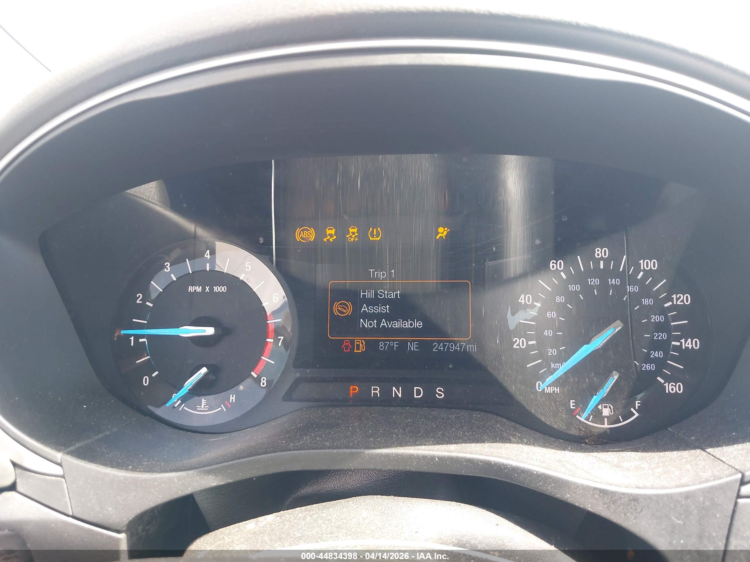 FORD FUSION image 7