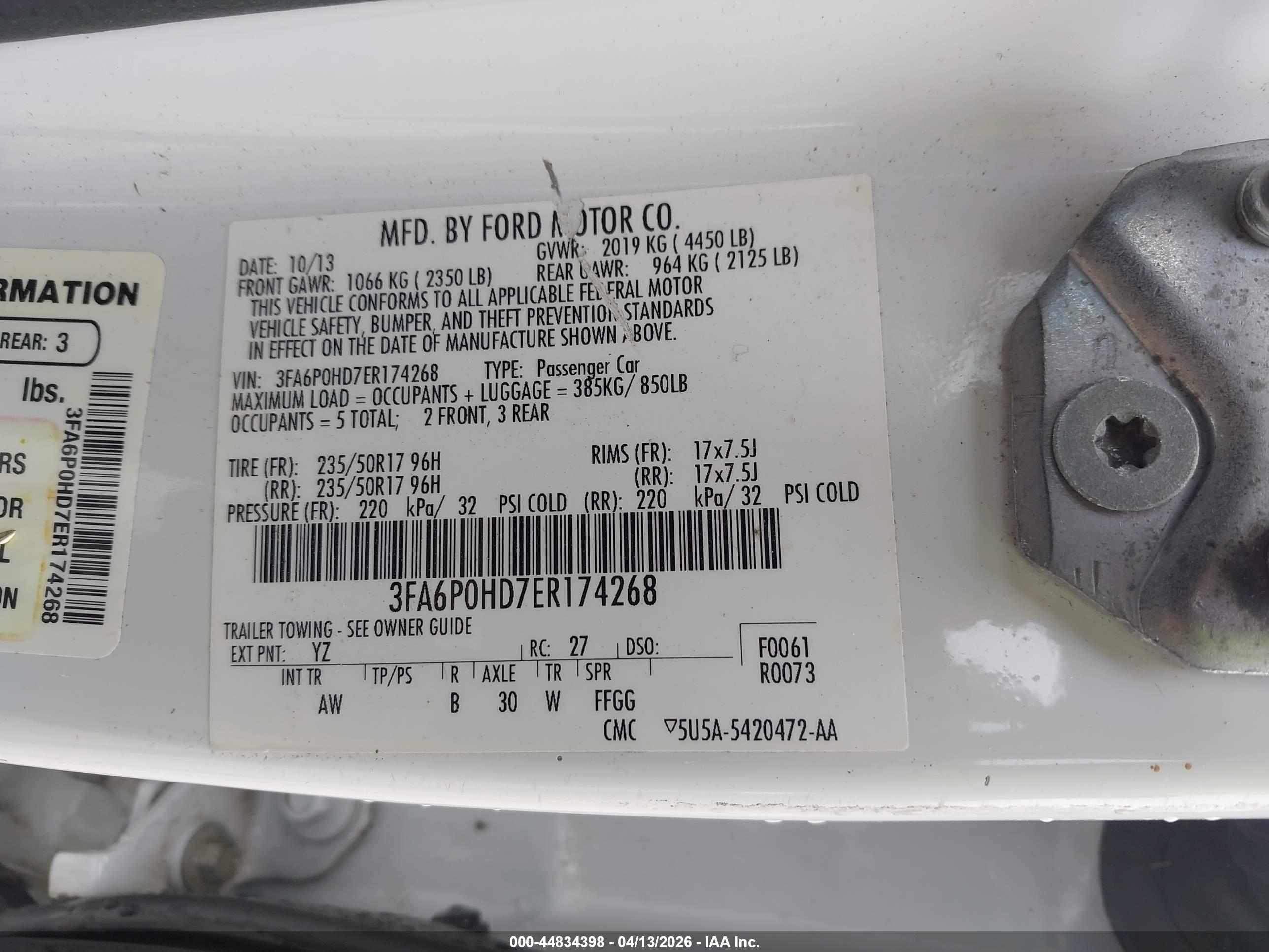FORD FUSION image 9