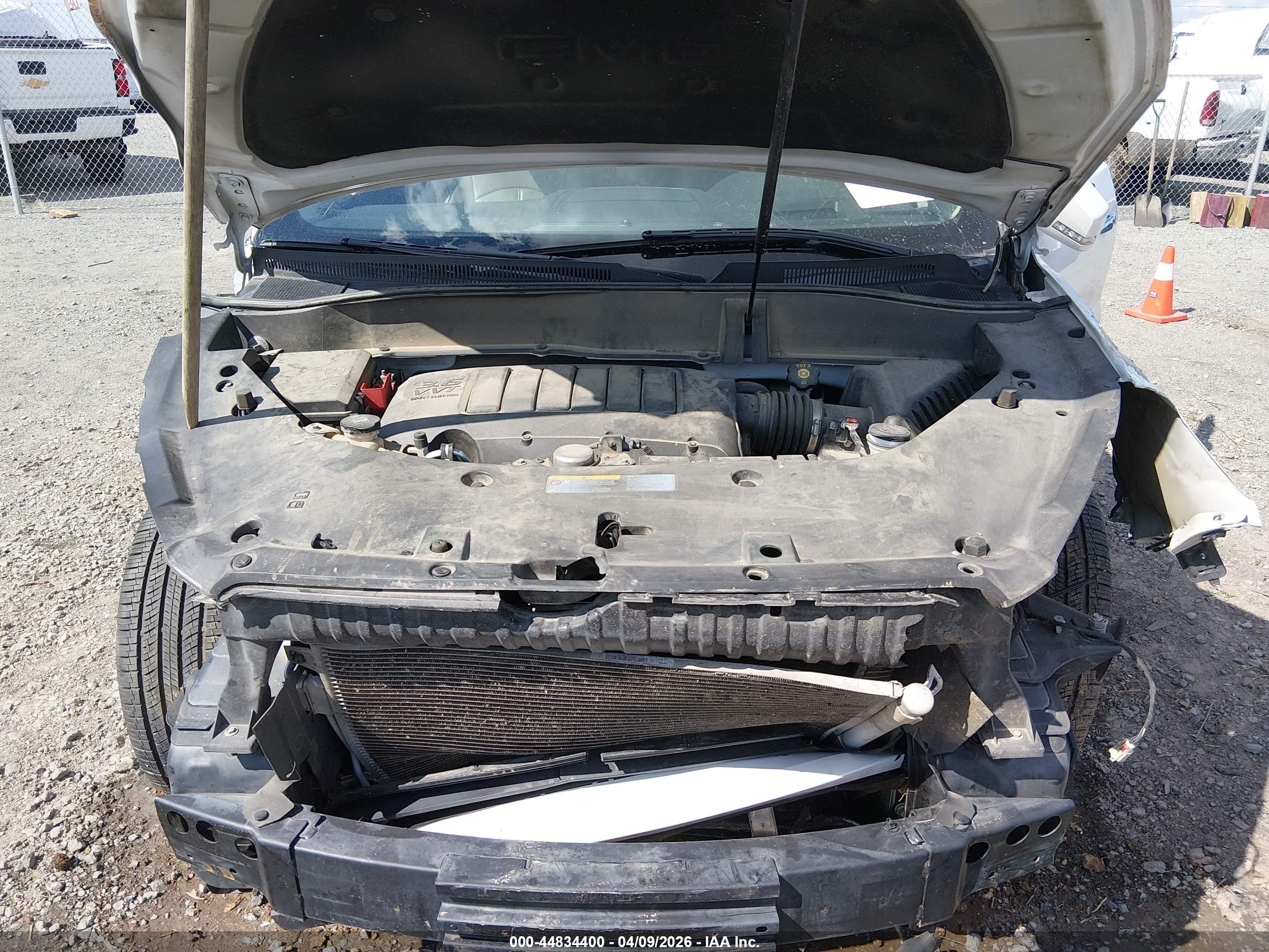 GMC ACADIA image 10
