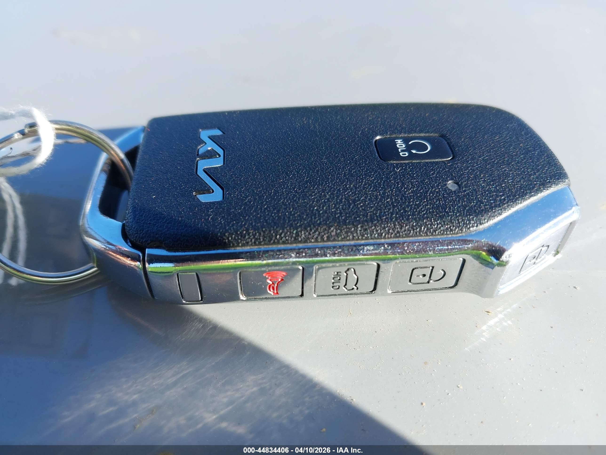KIA K5 image 11