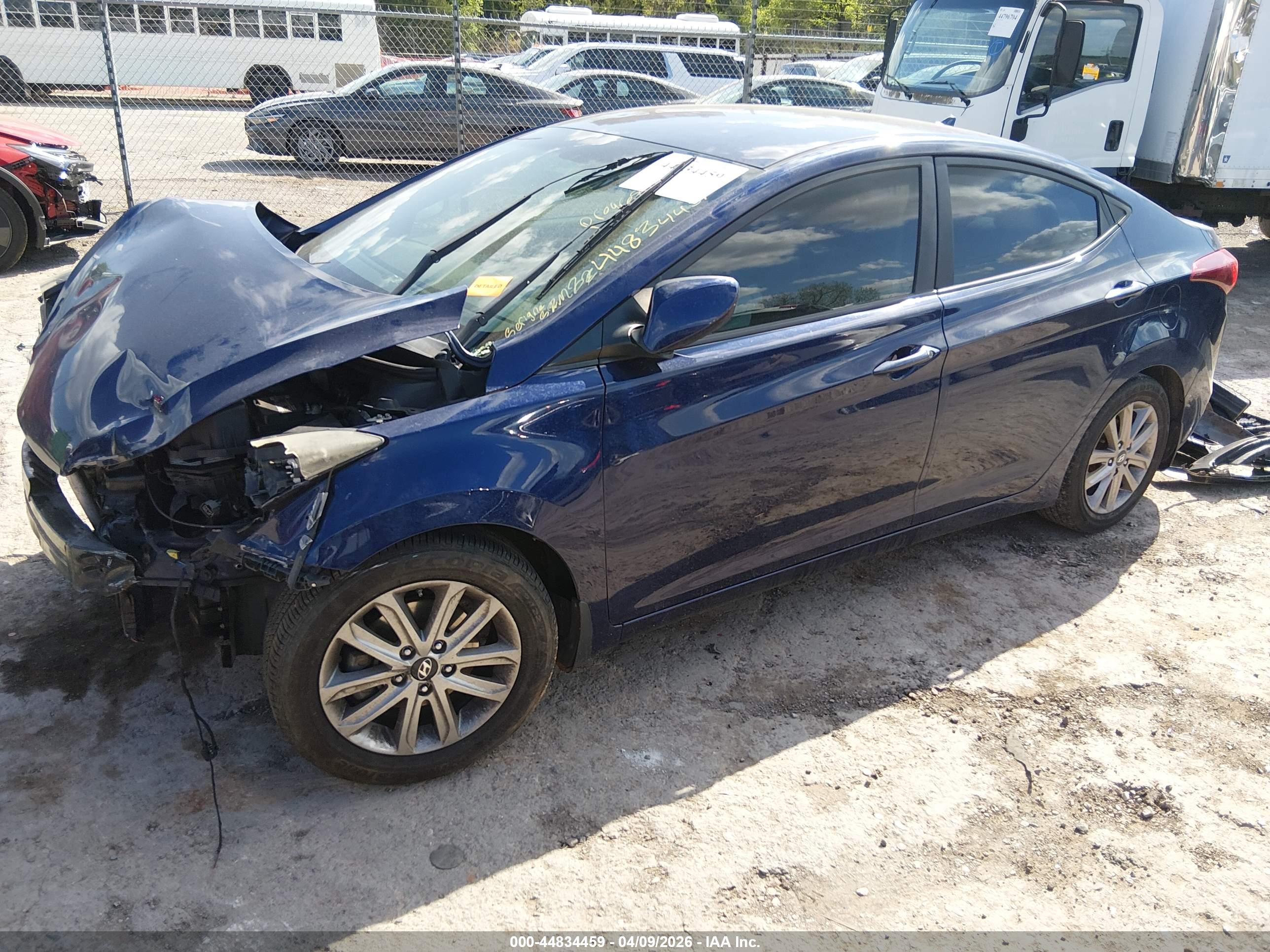 HYUNDAI ELANTRA image 2