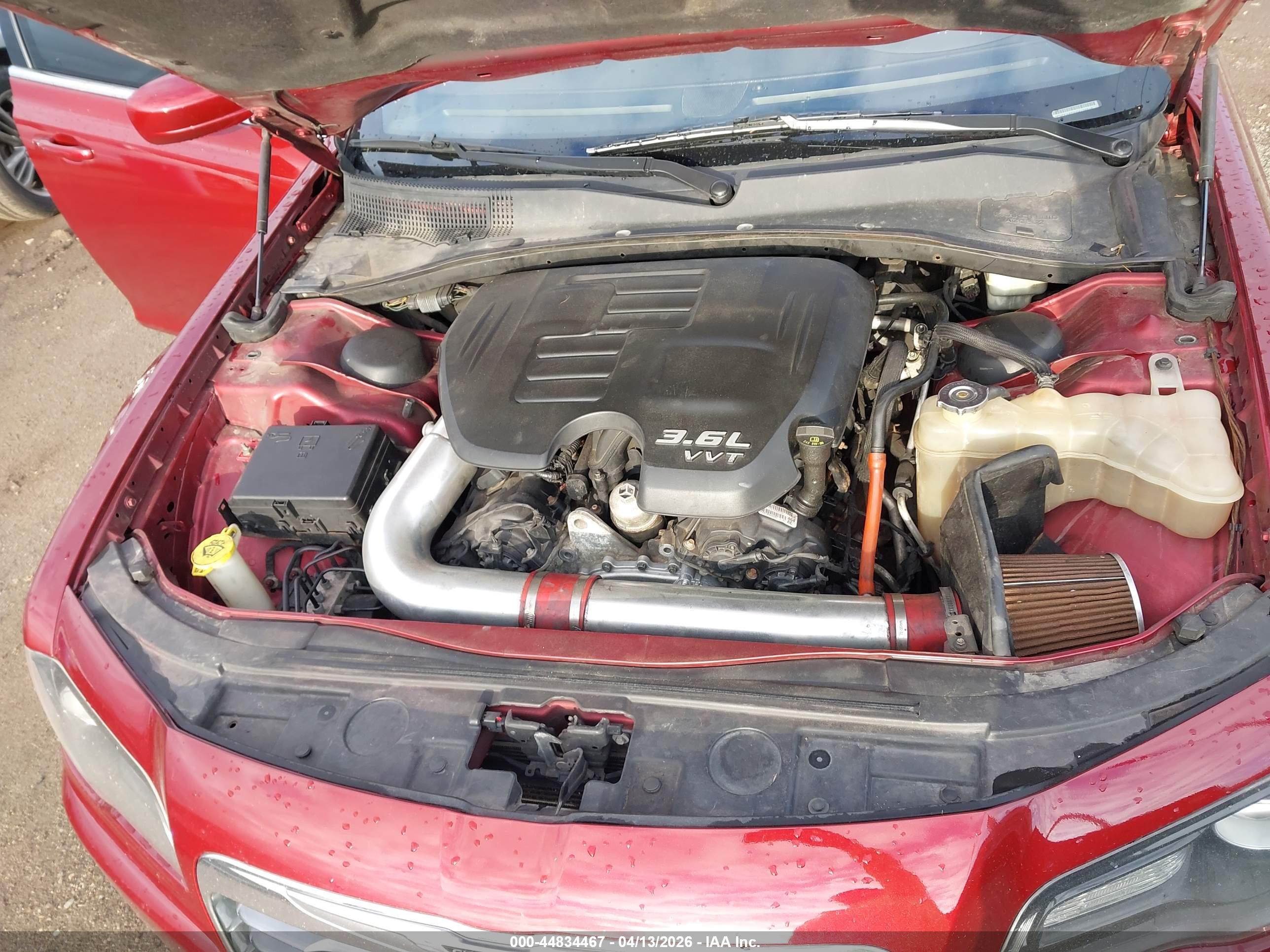 CHRYSLER 300 image 10
