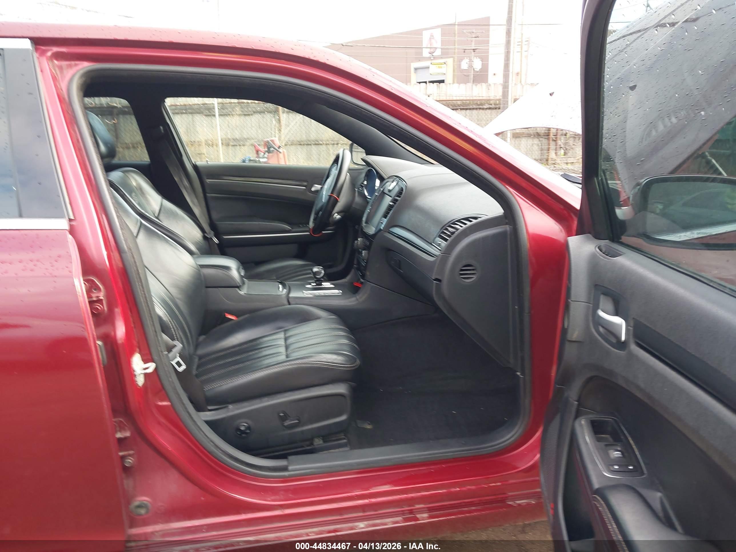 CHRYSLER 300 image 5
