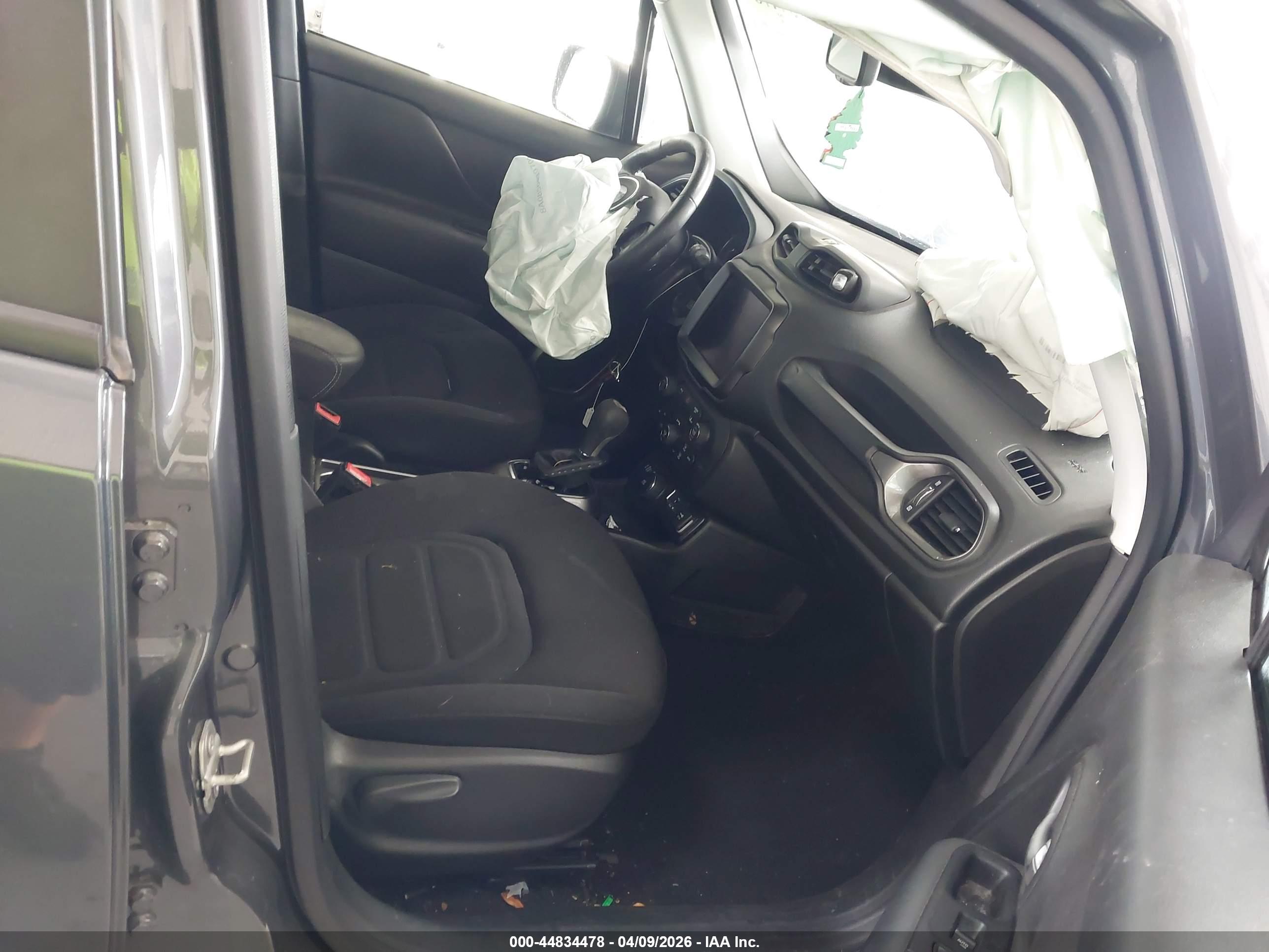 JEEP RENEGADE image 5