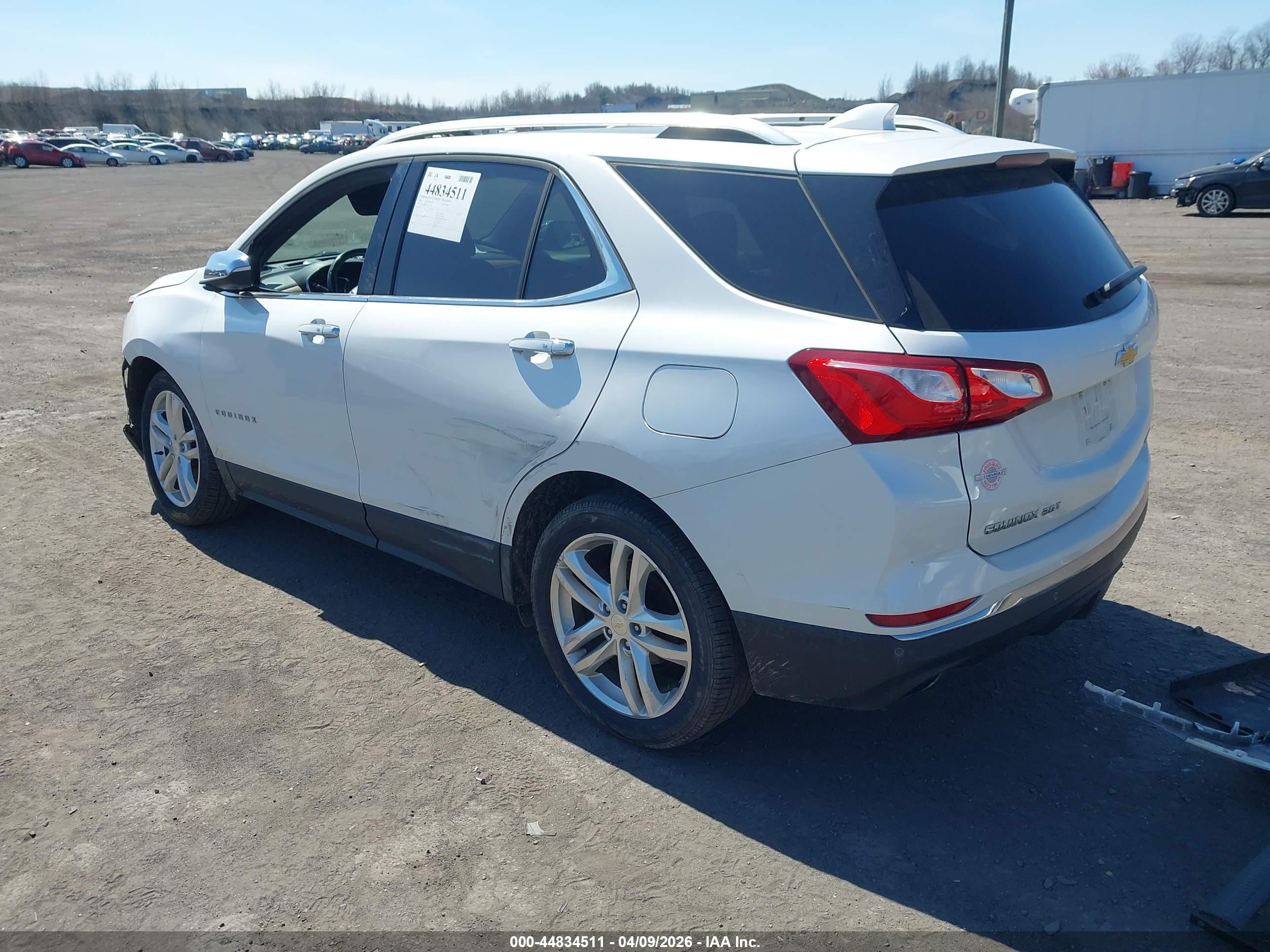 CHEVROLET EQUINOX image 3