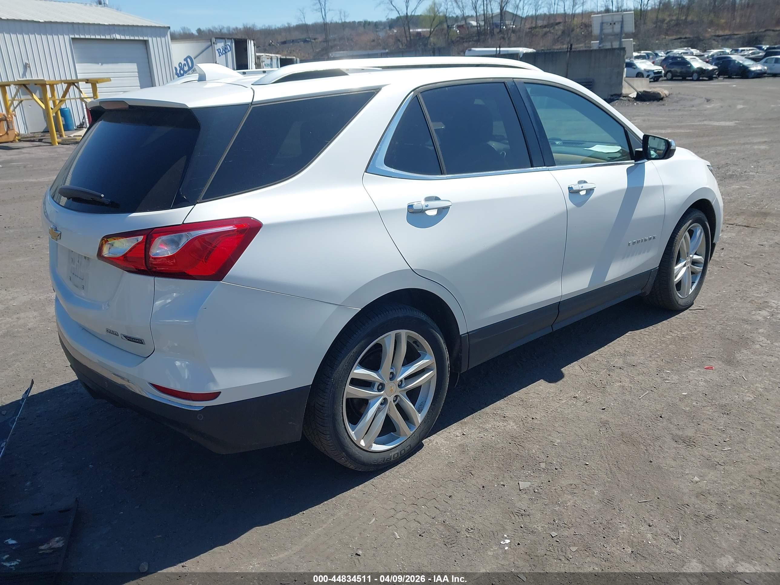 CHEVROLET EQUINOX image 4