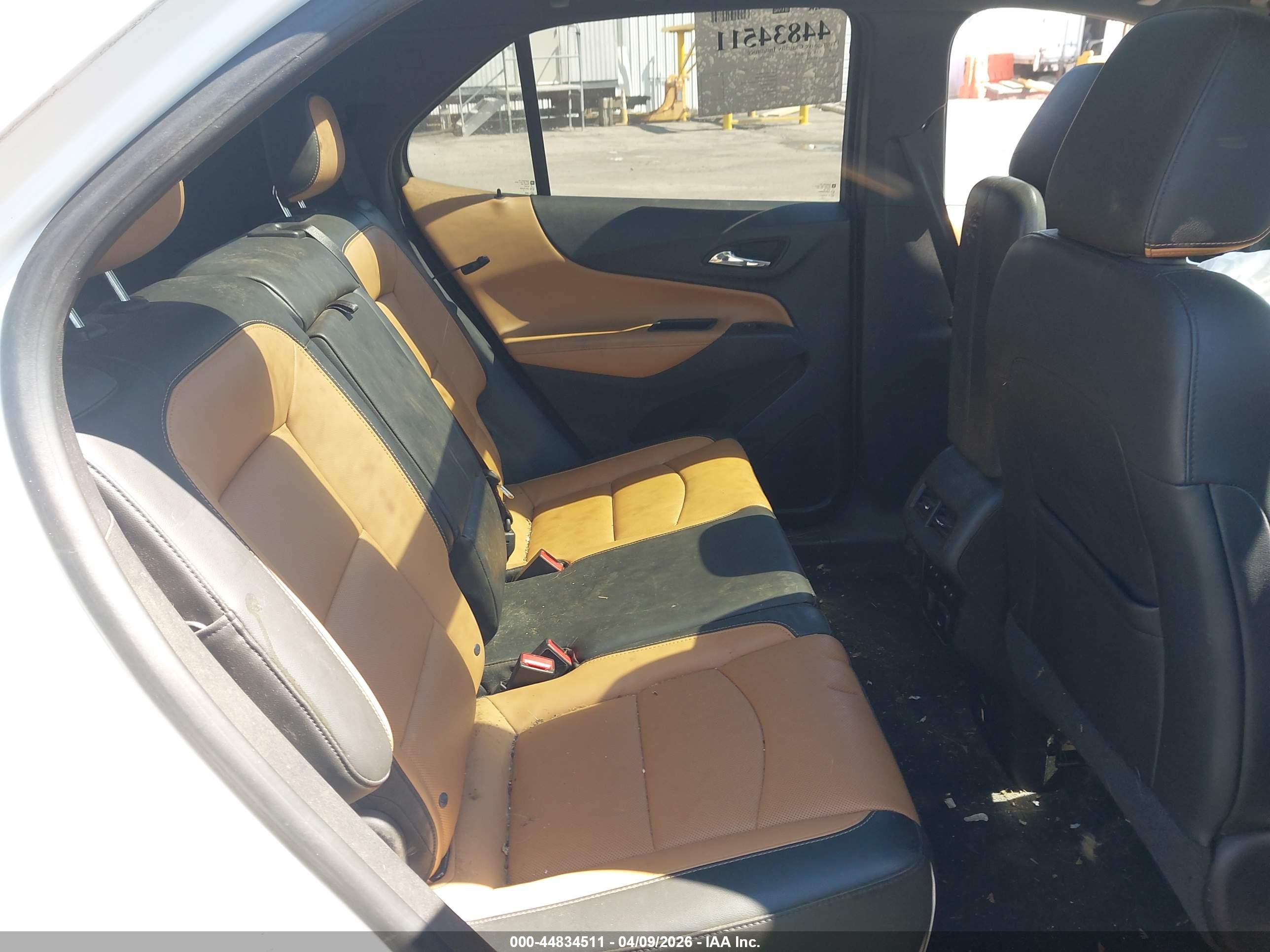 CHEVROLET EQUINOX image 8