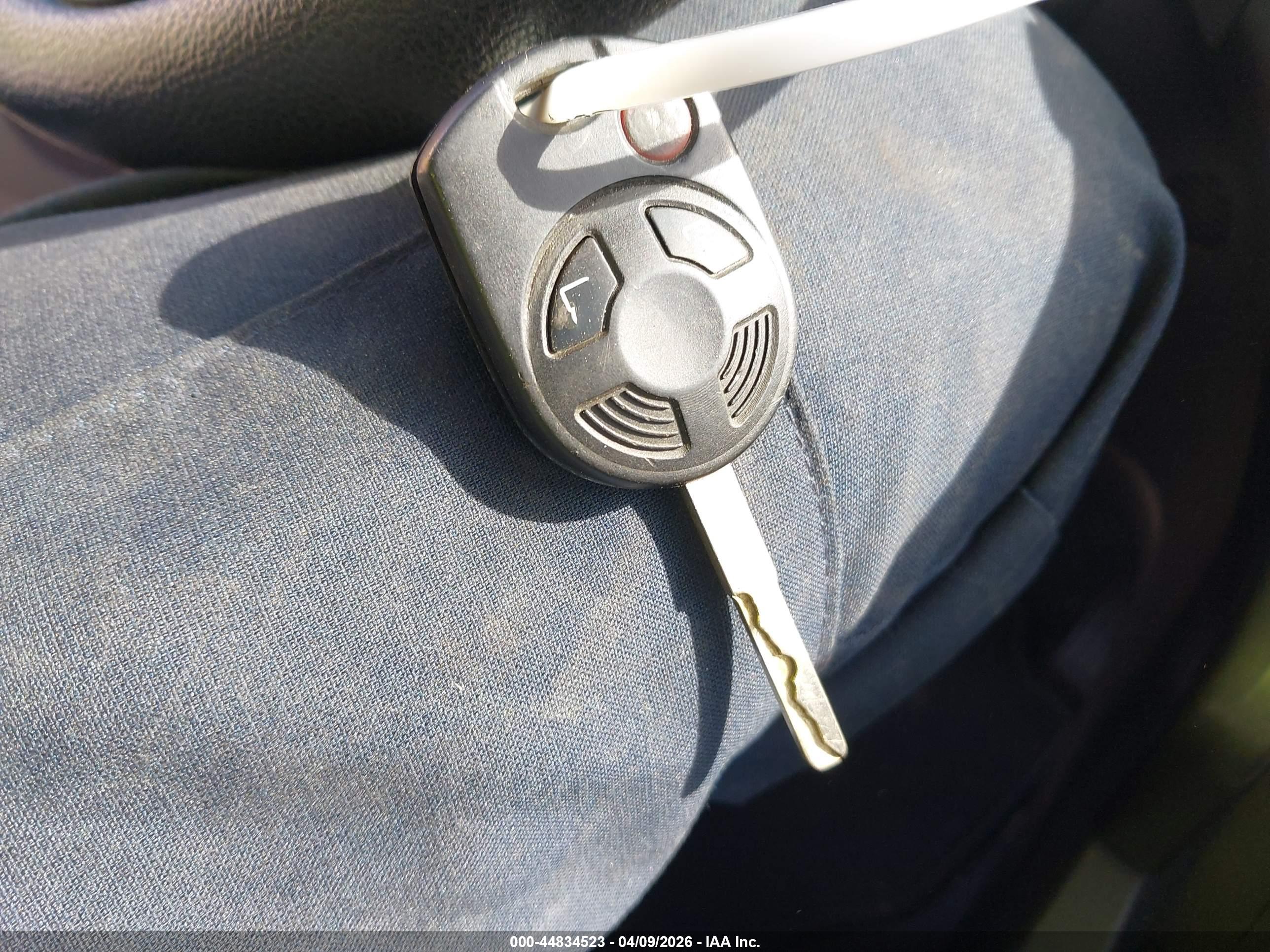 FORD ESCAPE image 11