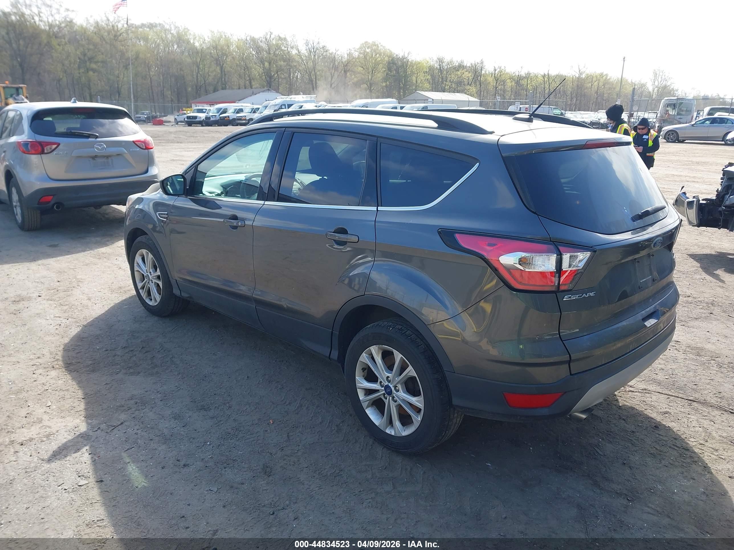 FORD ESCAPE image 3