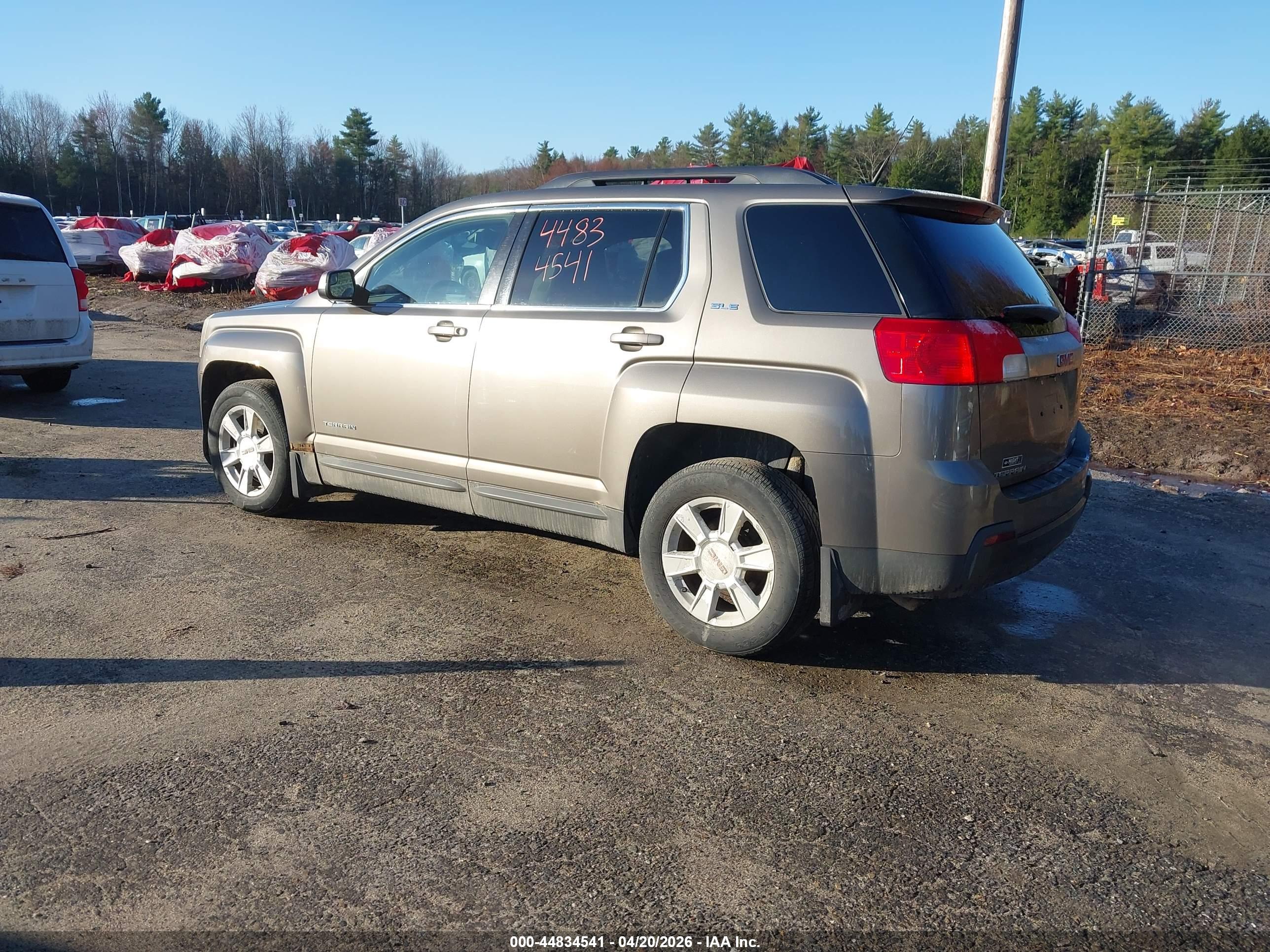 GMC TERRAIN image 3
