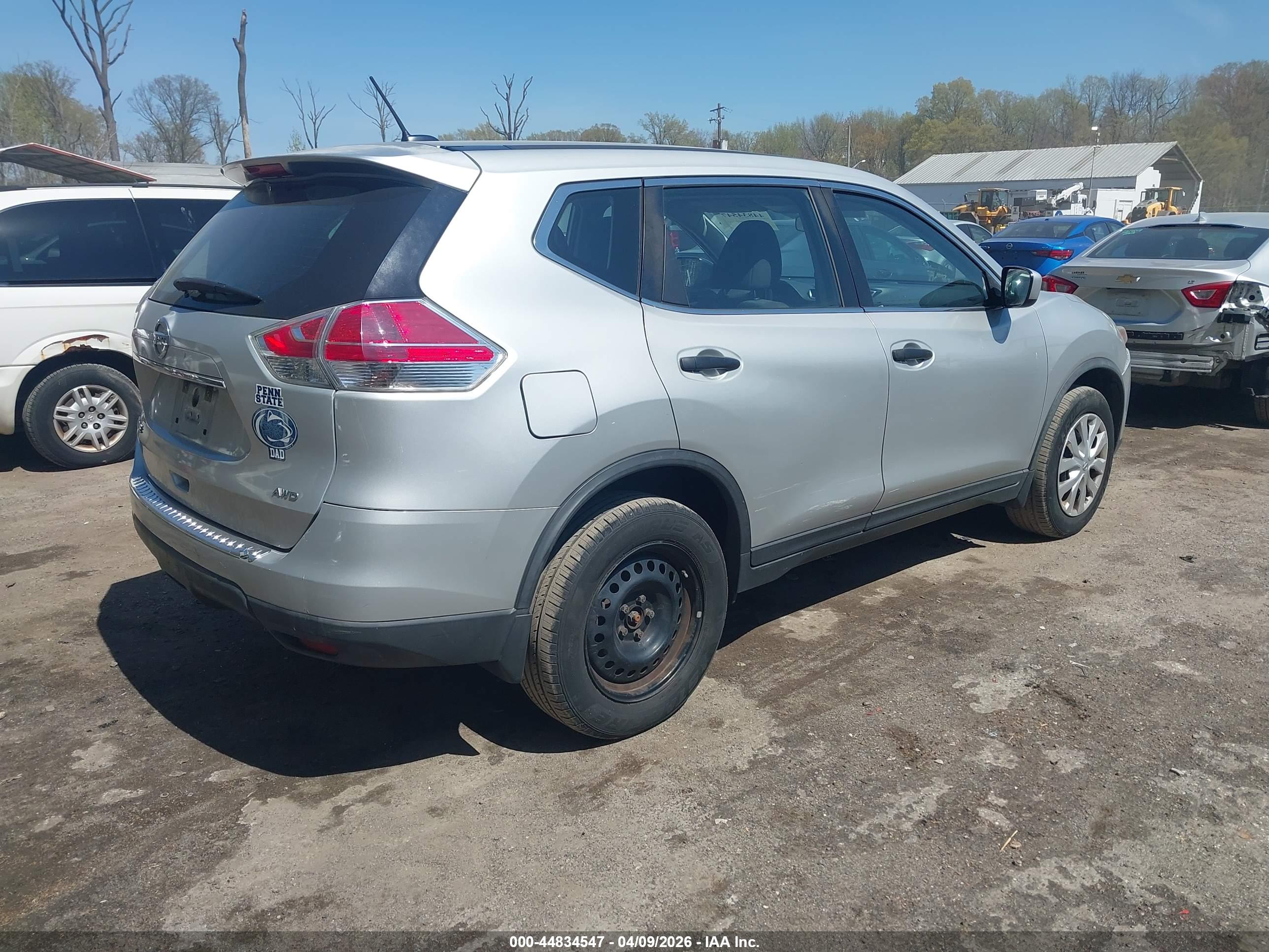 NISSAN ROGUE image 4