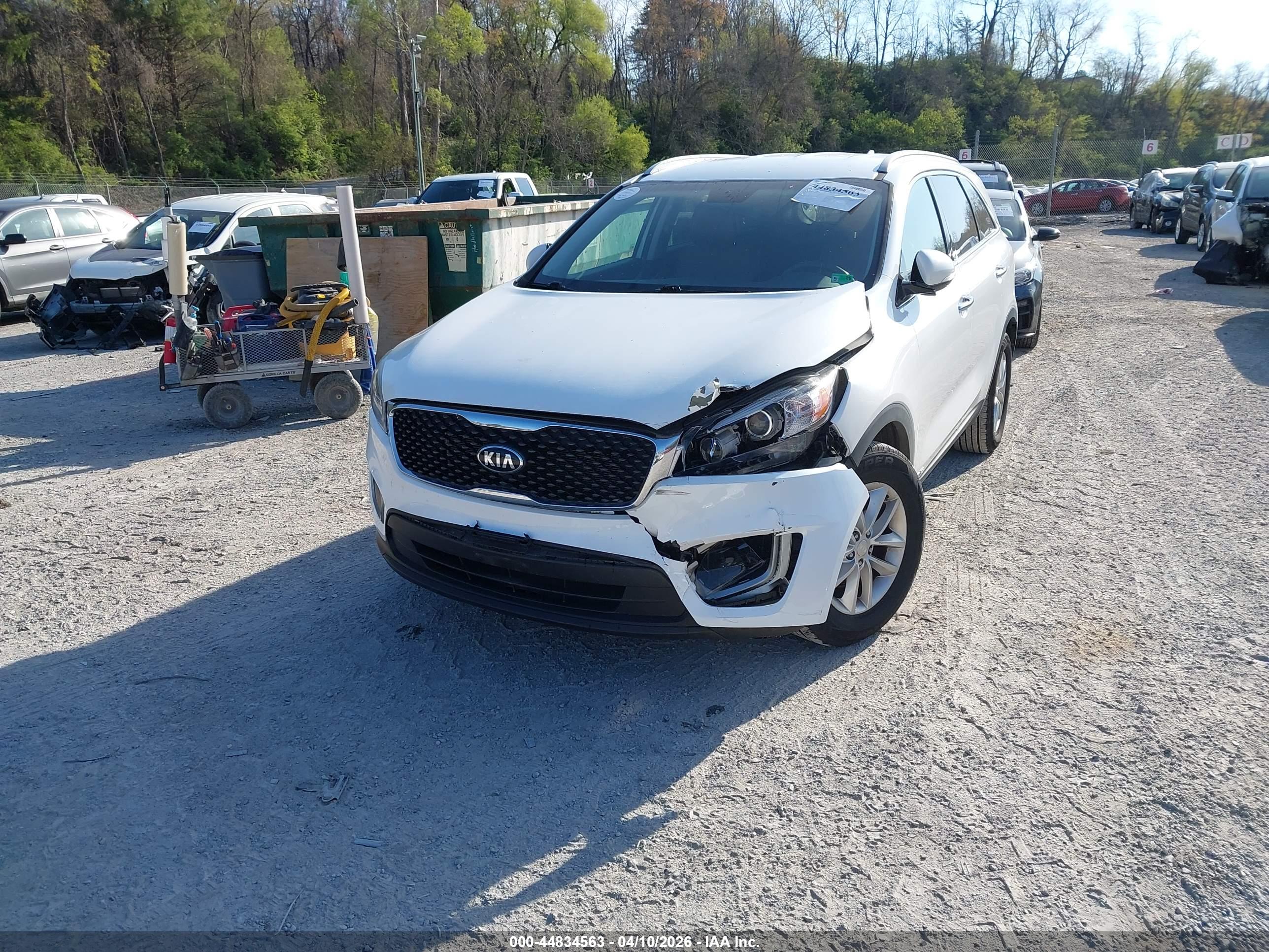 KIA SORENTO image 6