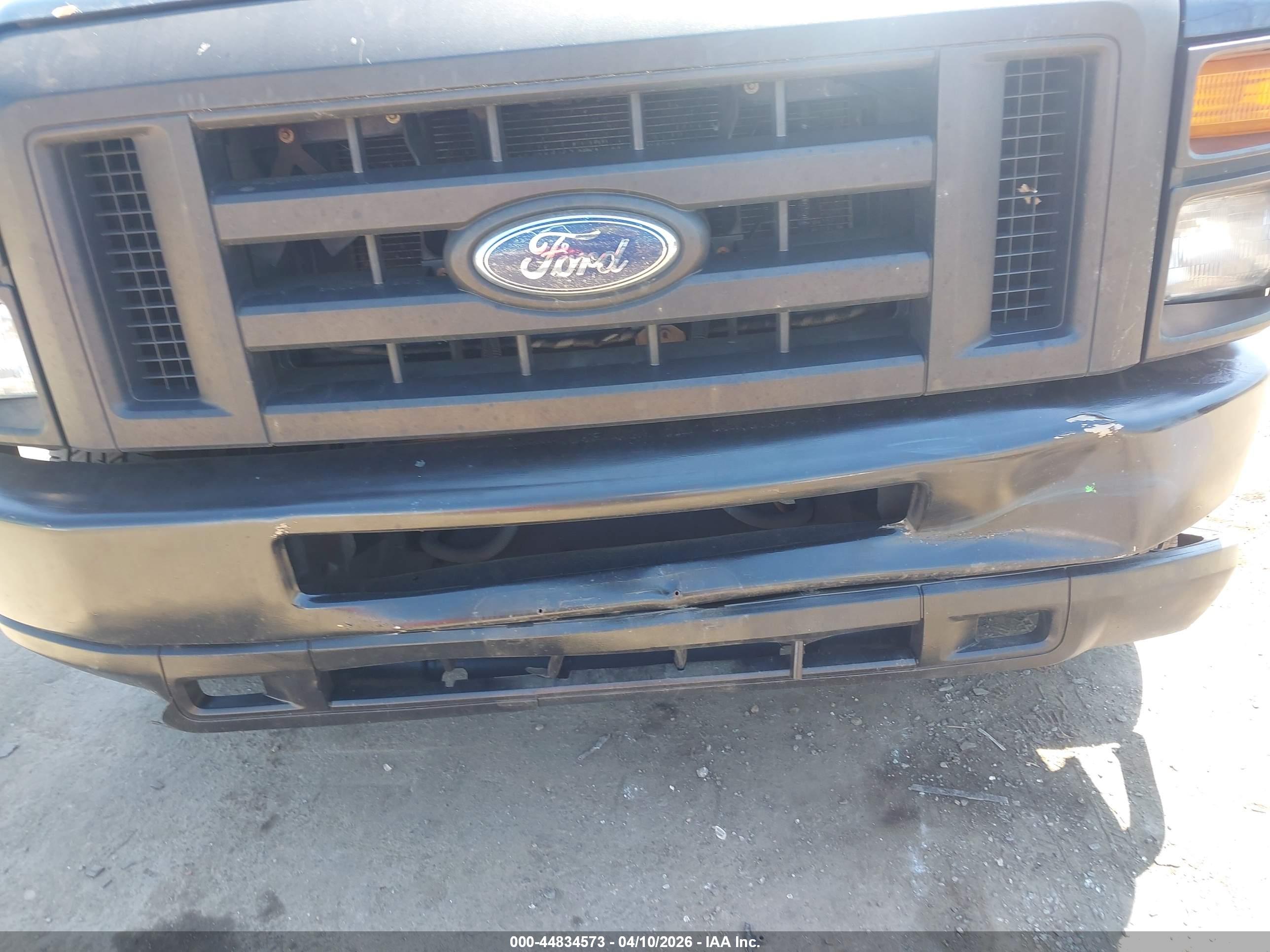 FORD E-250 image 6