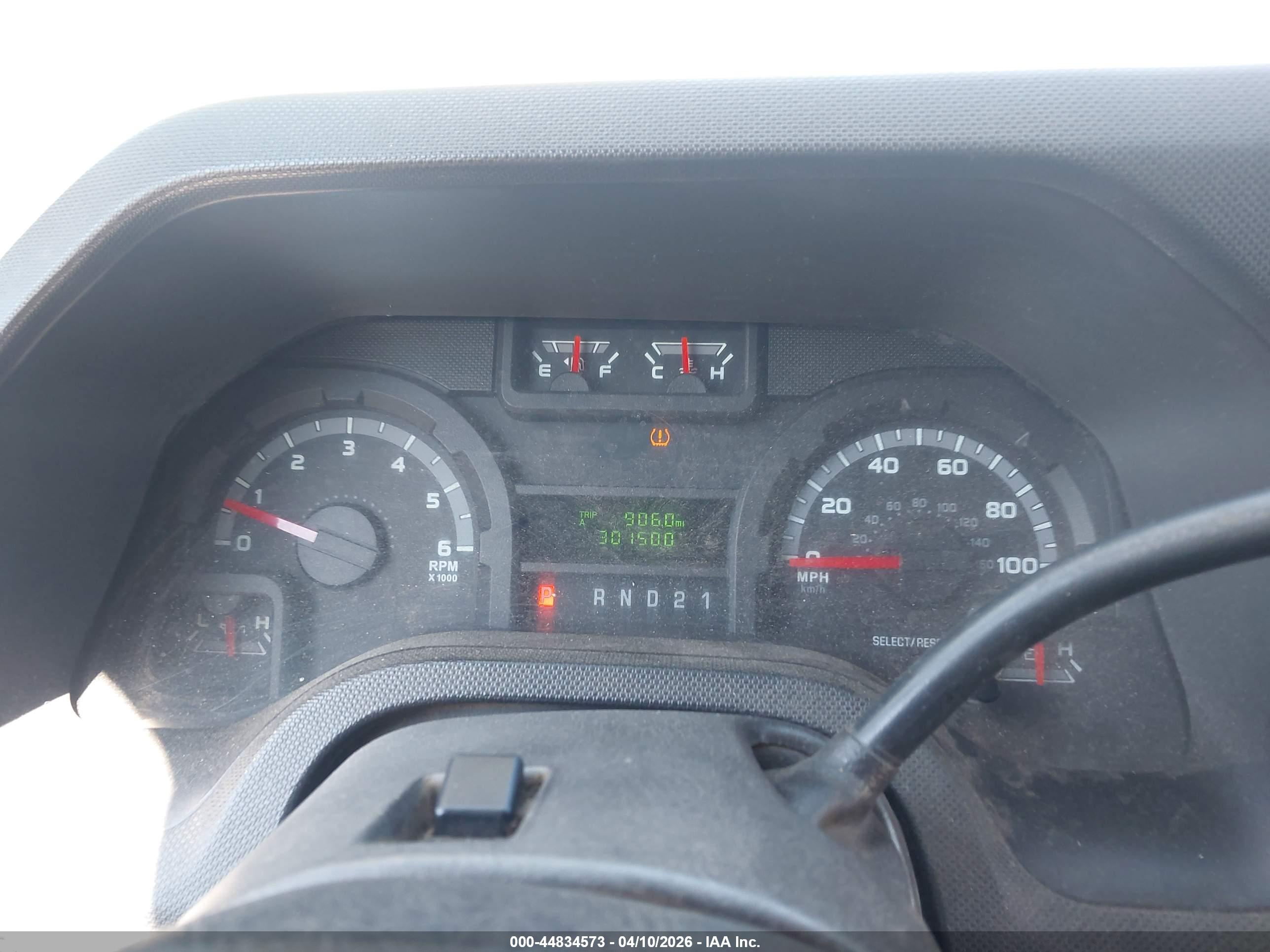 FORD E-250 image 7