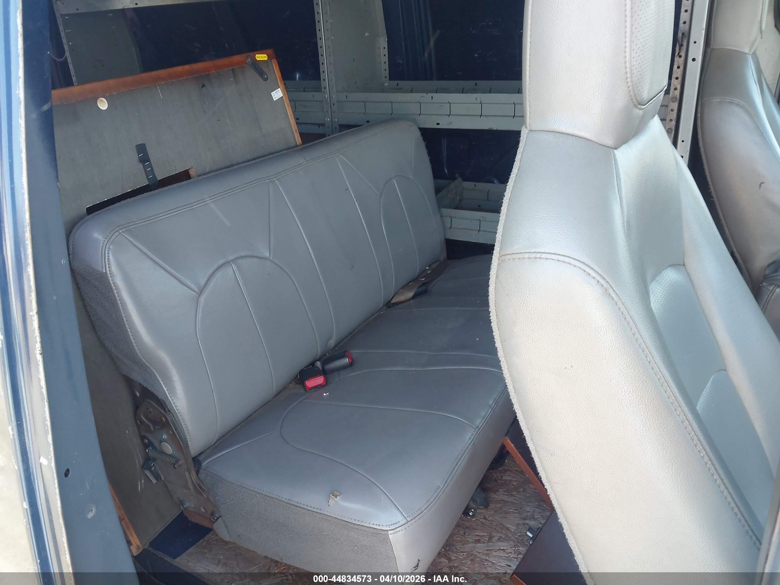 FORD E-250 image 8
