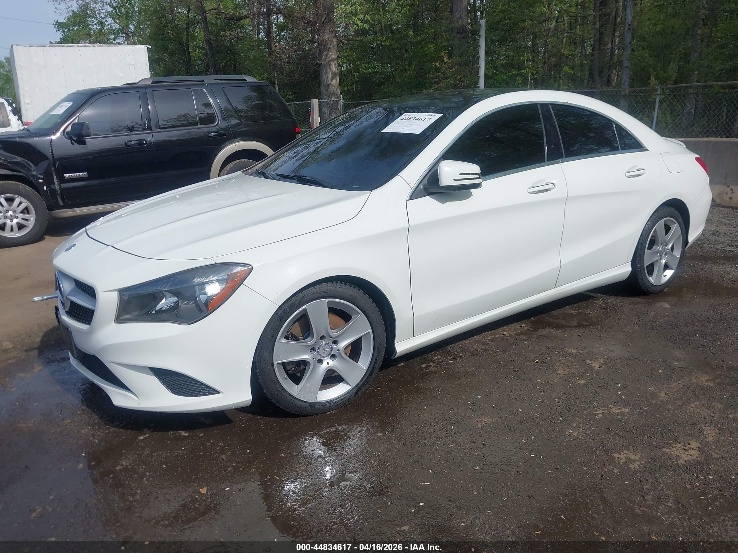 MERCEDES-BENZ CLA image 2