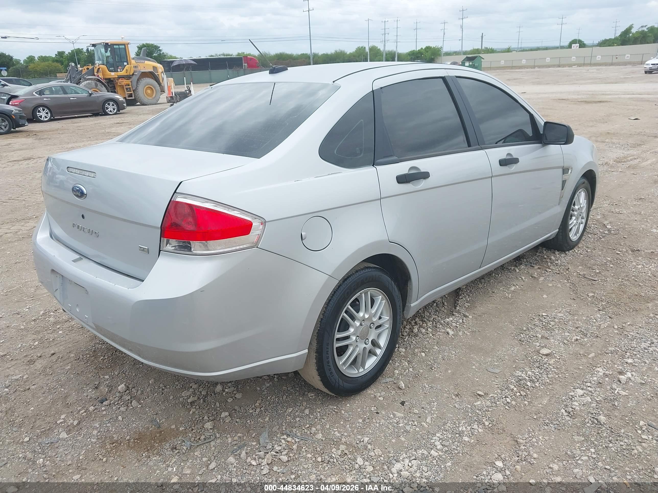 FORD FOCUS image 4