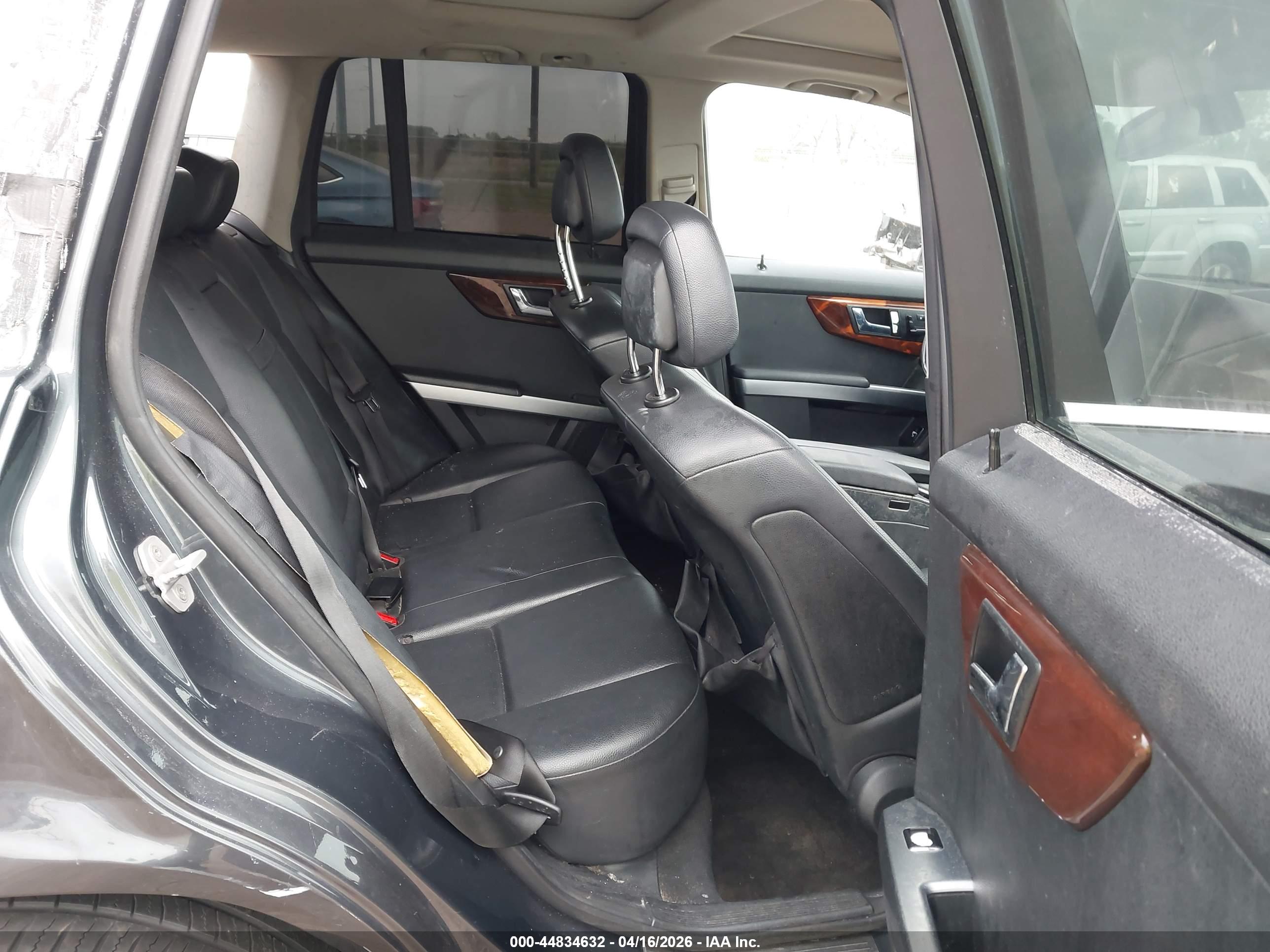 MERCEDES-BENZ GLK image 8