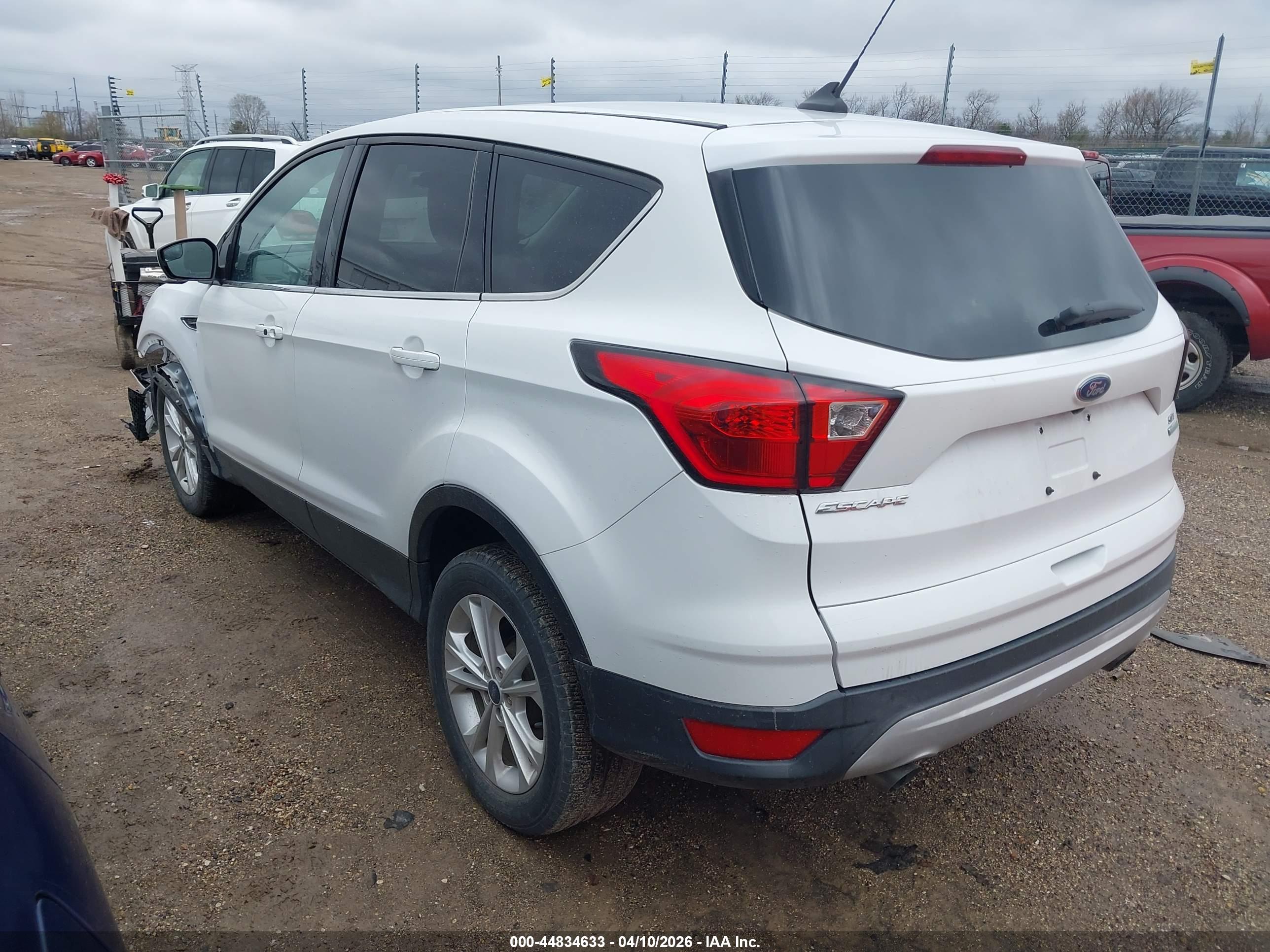 FORD ESCAPE image 3