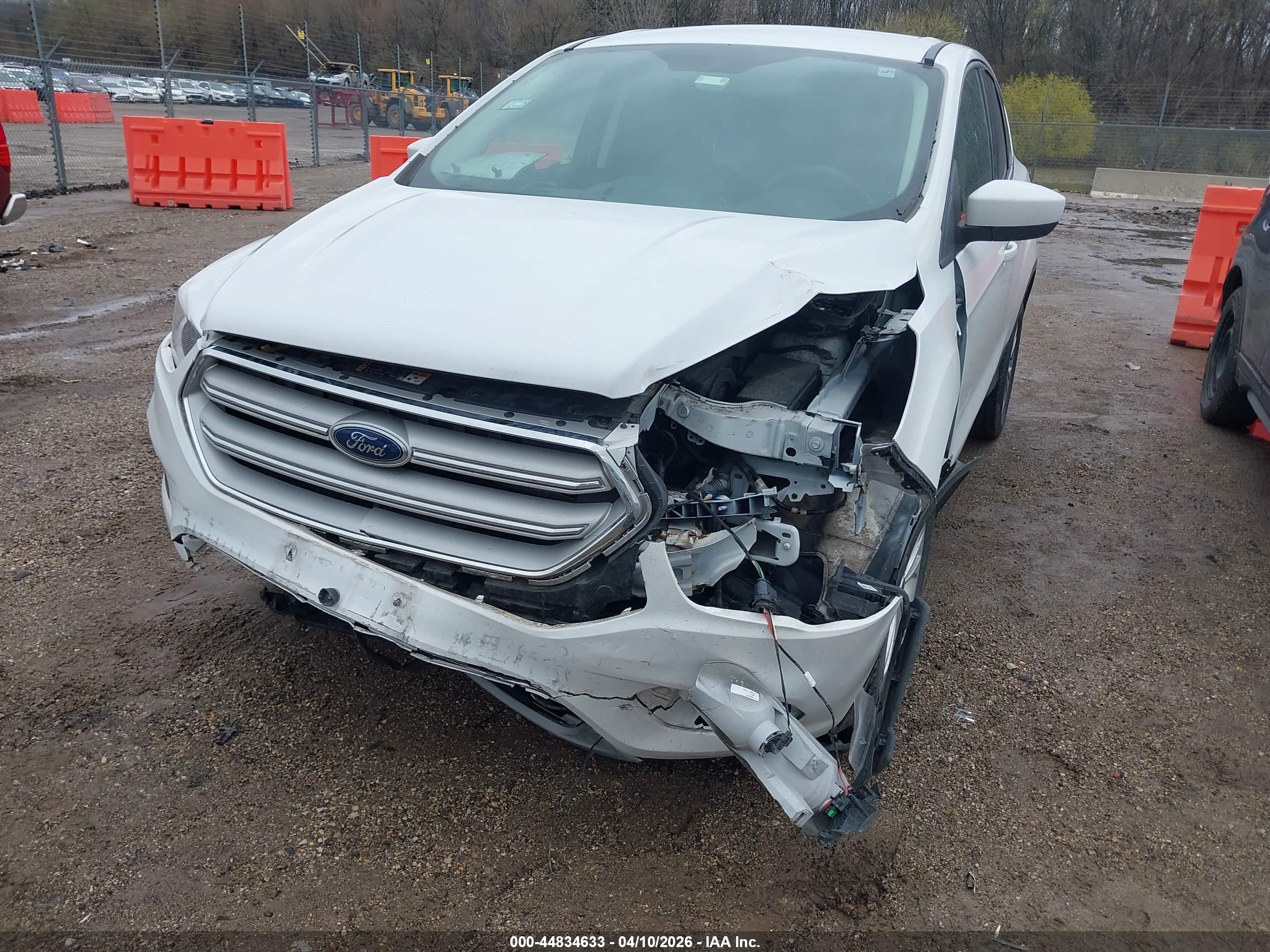 FORD ESCAPE image 6