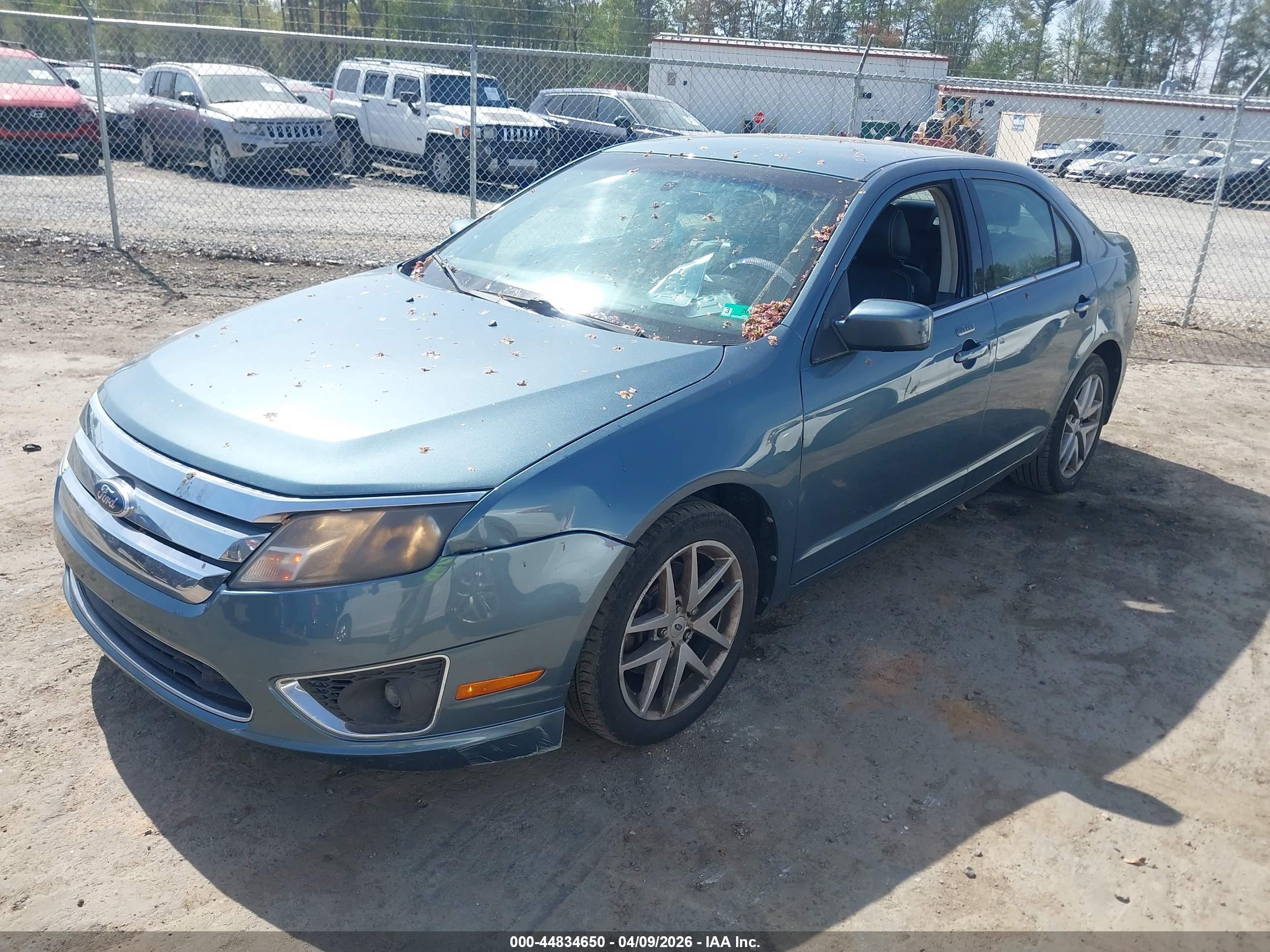 FORD FUSION image 2