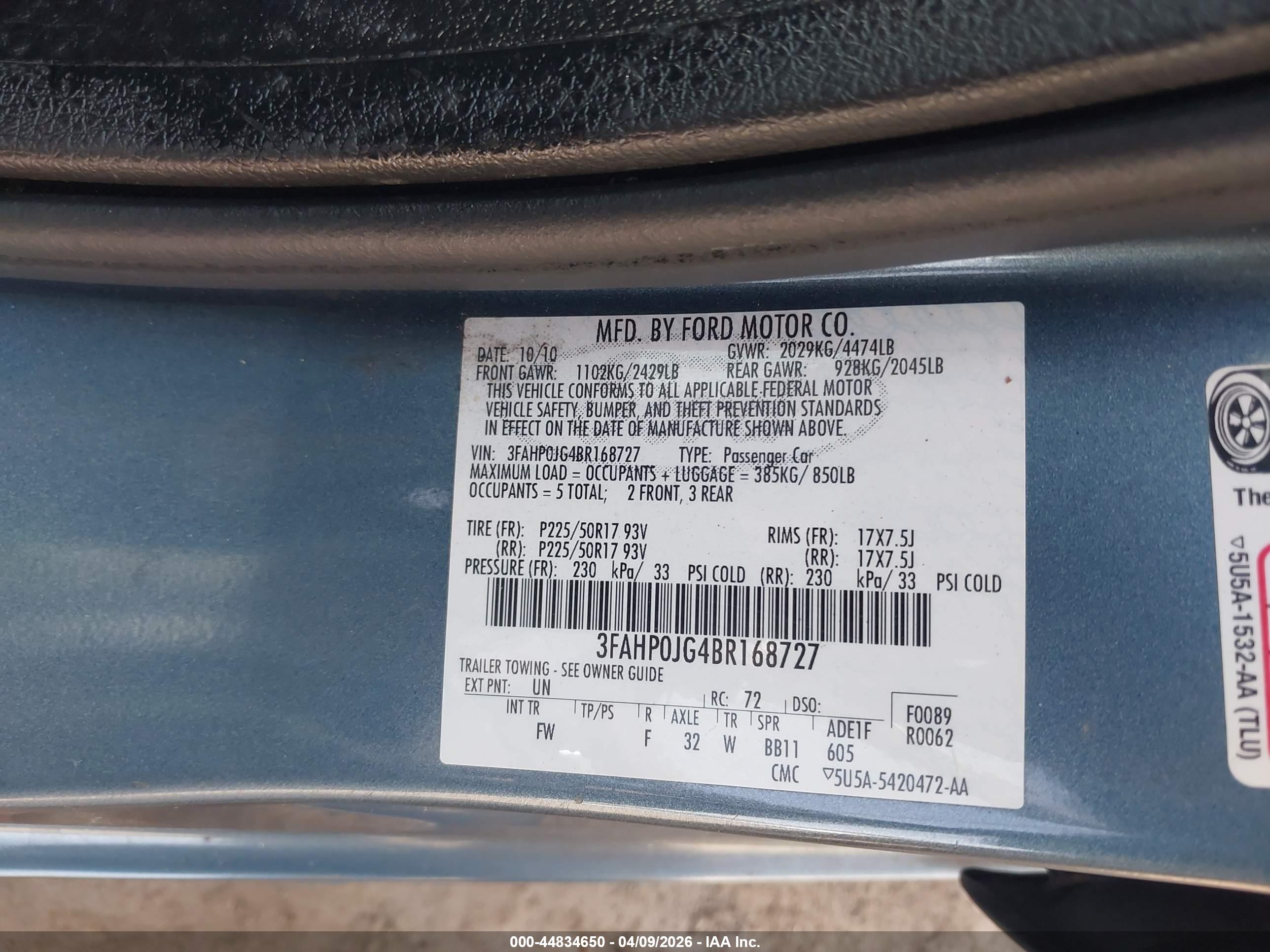 FORD FUSION image 9