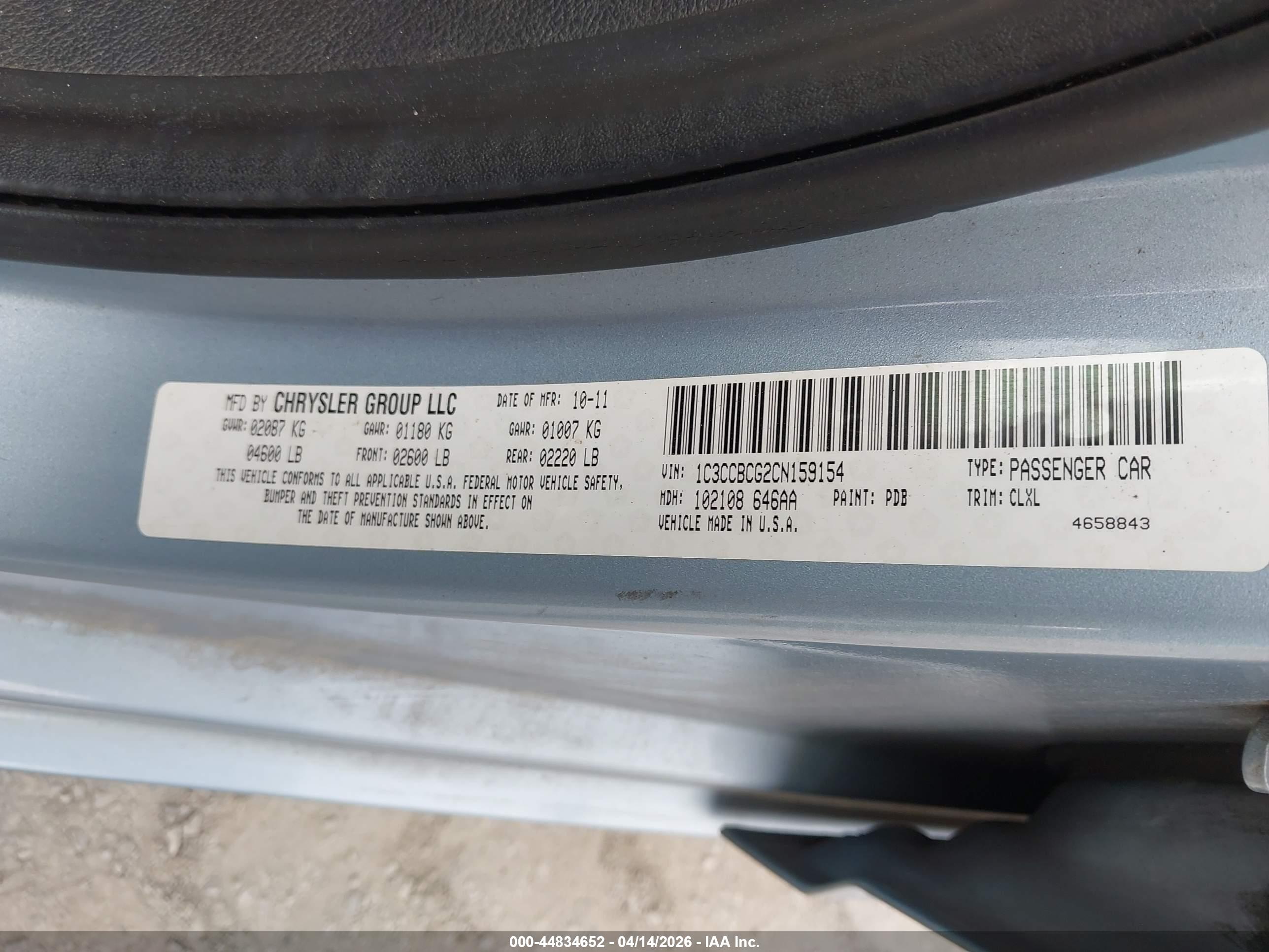 CHRYSLER 200 image 9