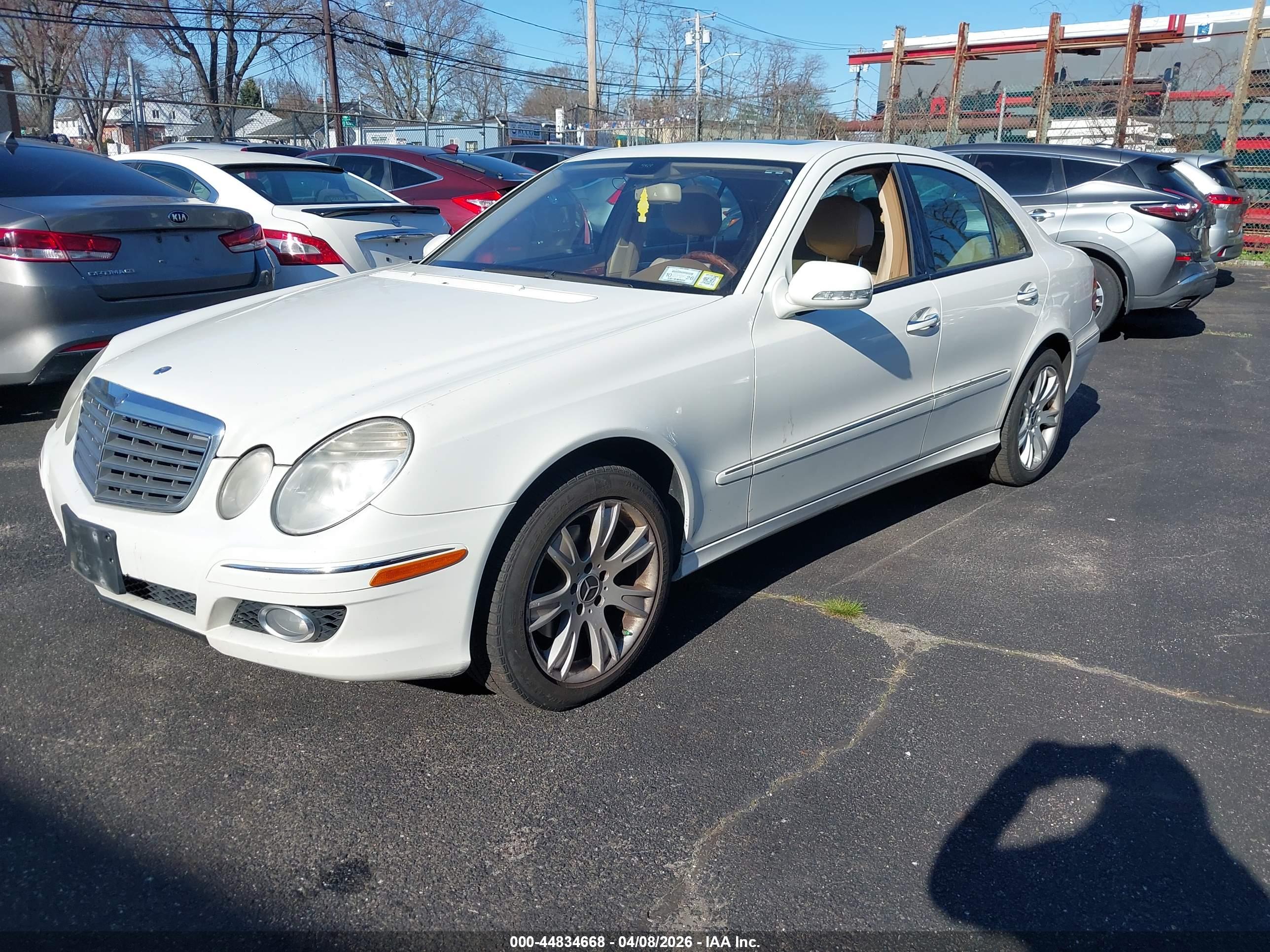 MERCEDES-BENZ E image 2