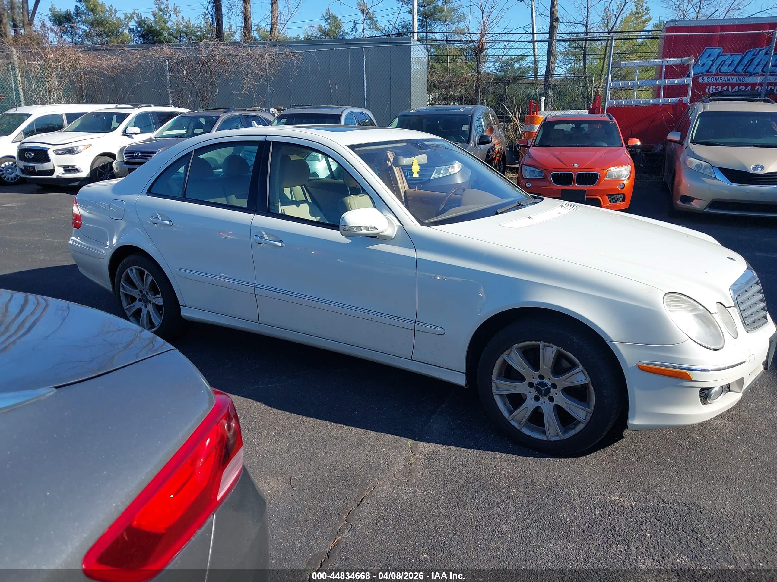MERCEDES-BENZ E image 6