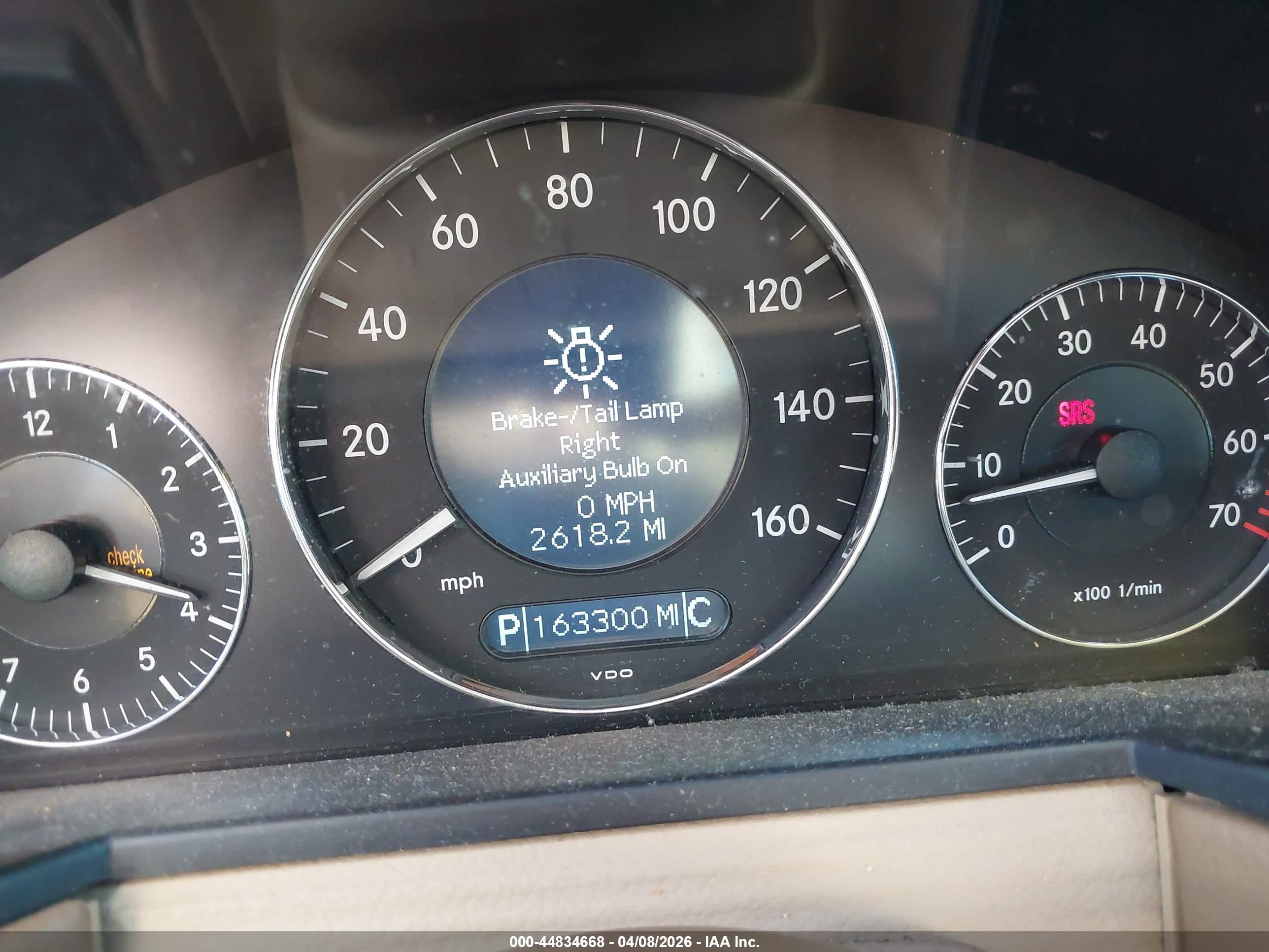 MERCEDES-BENZ E image 7