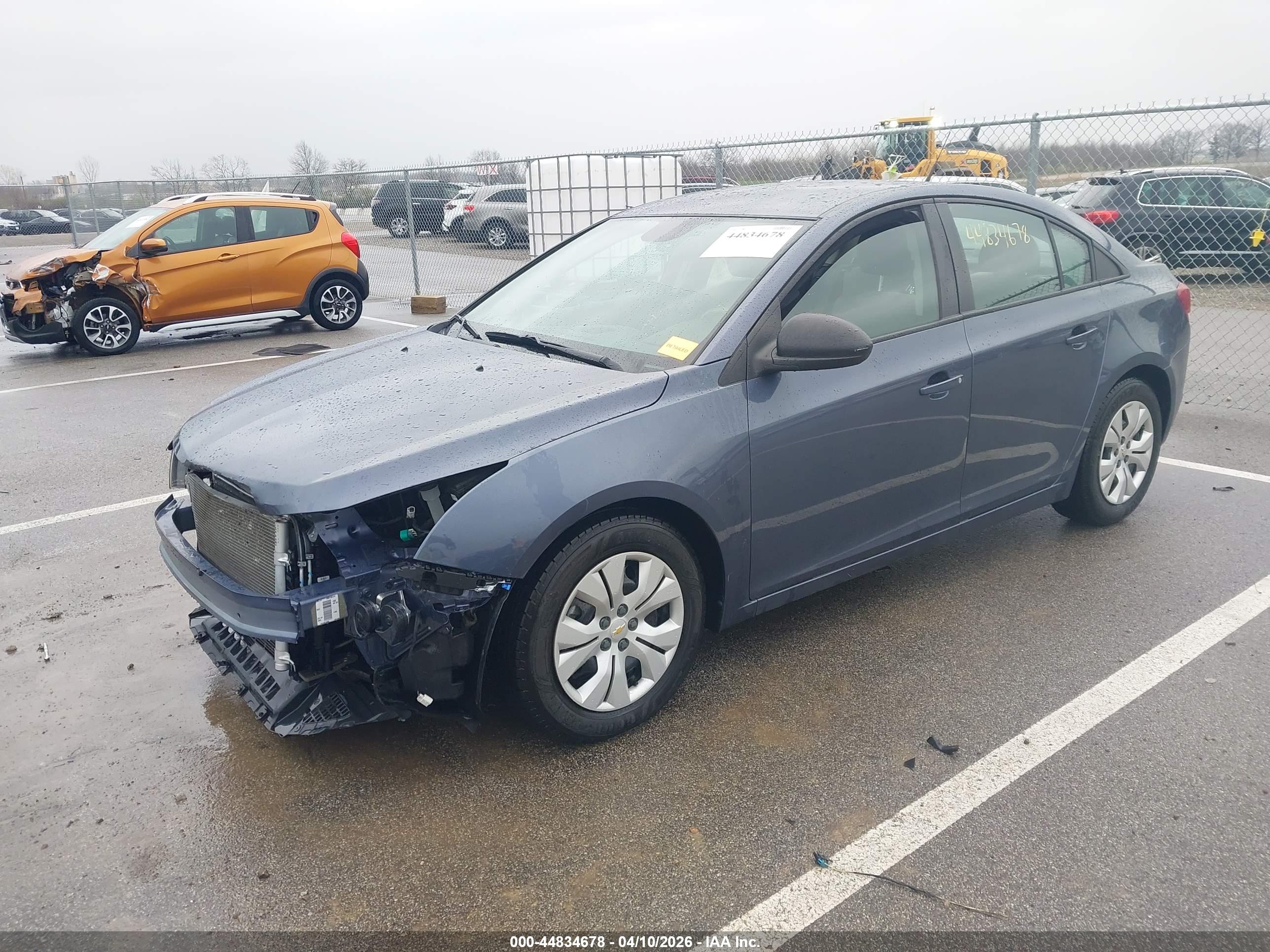 CHEVROLET CRUZE image 2