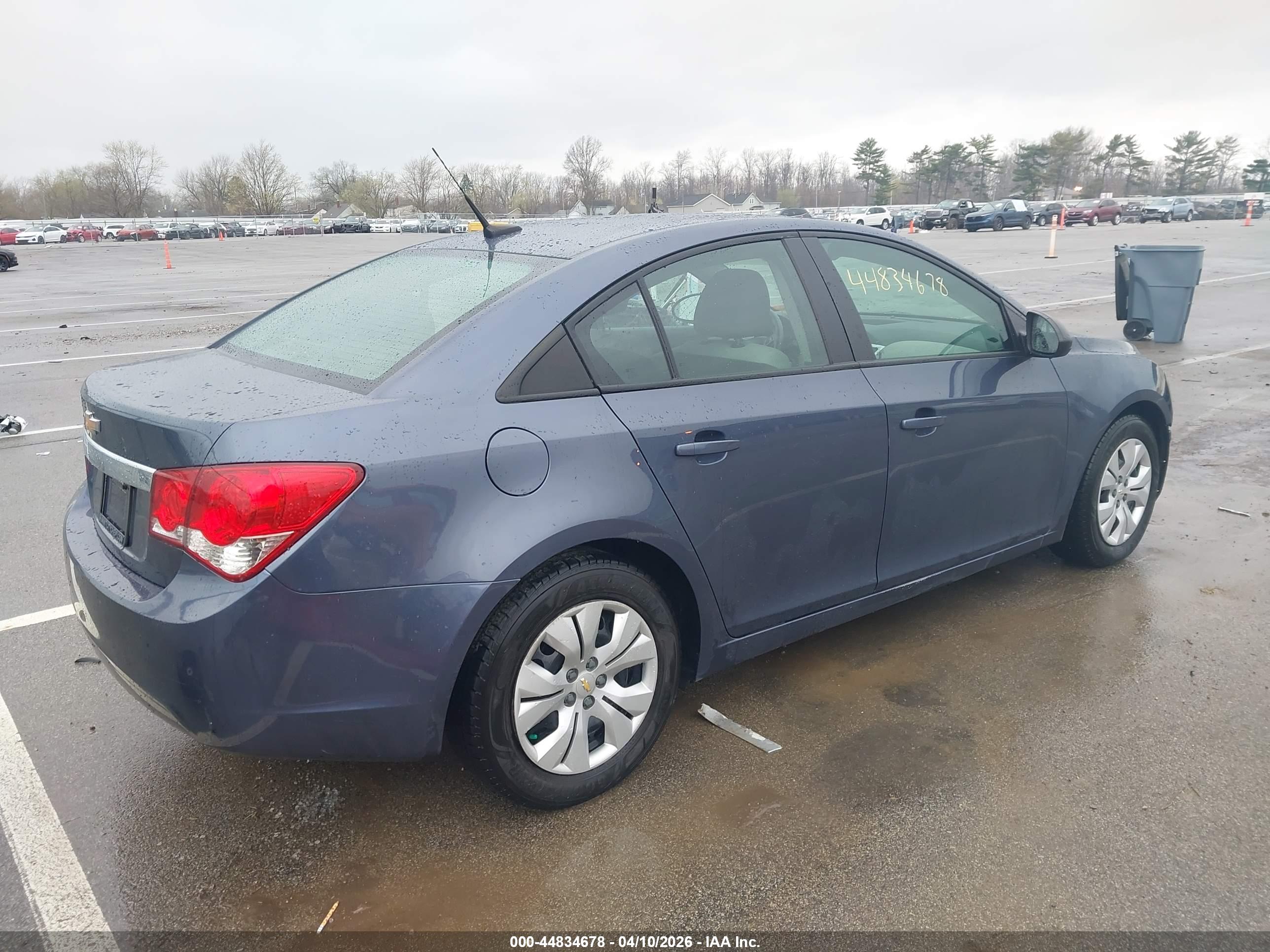 CHEVROLET CRUZE image 4