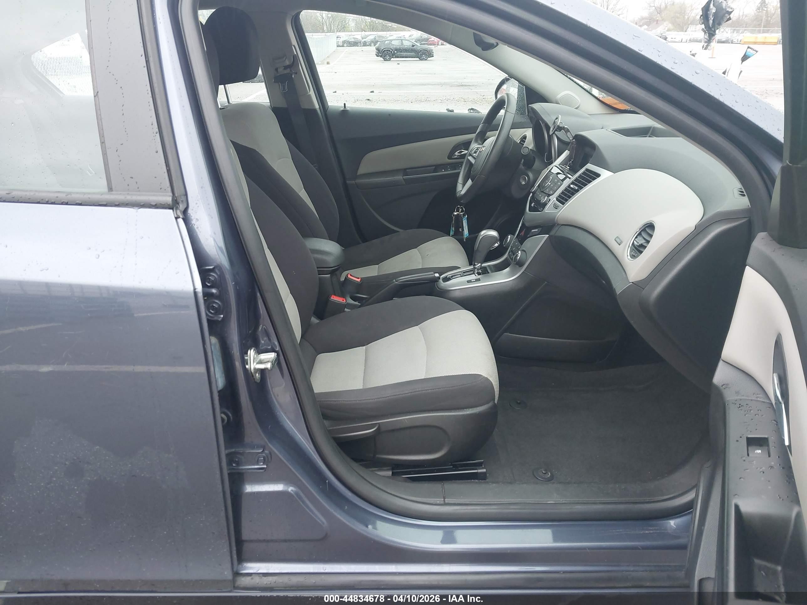 CHEVROLET CRUZE image 5