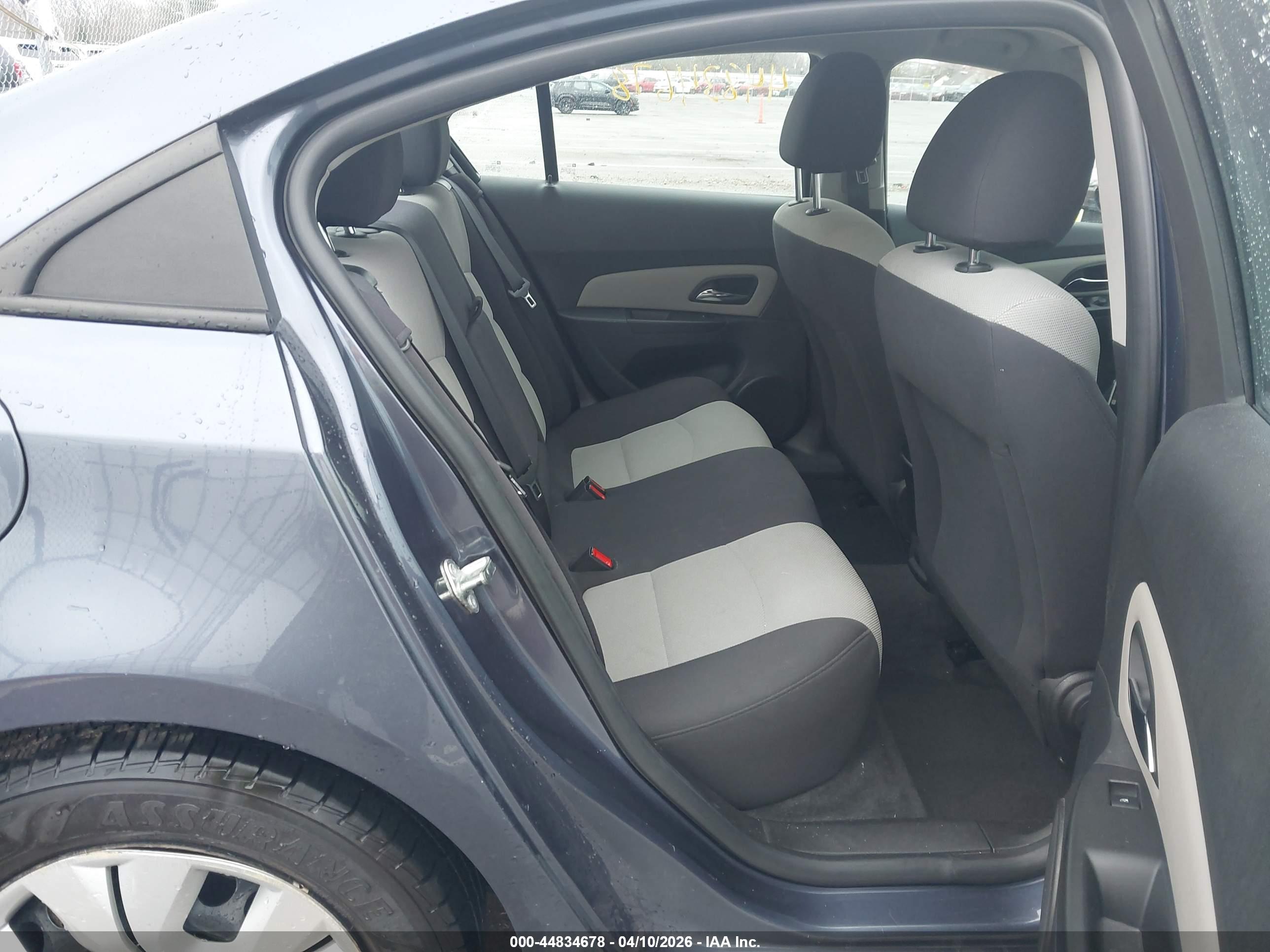 CHEVROLET CRUZE image 8