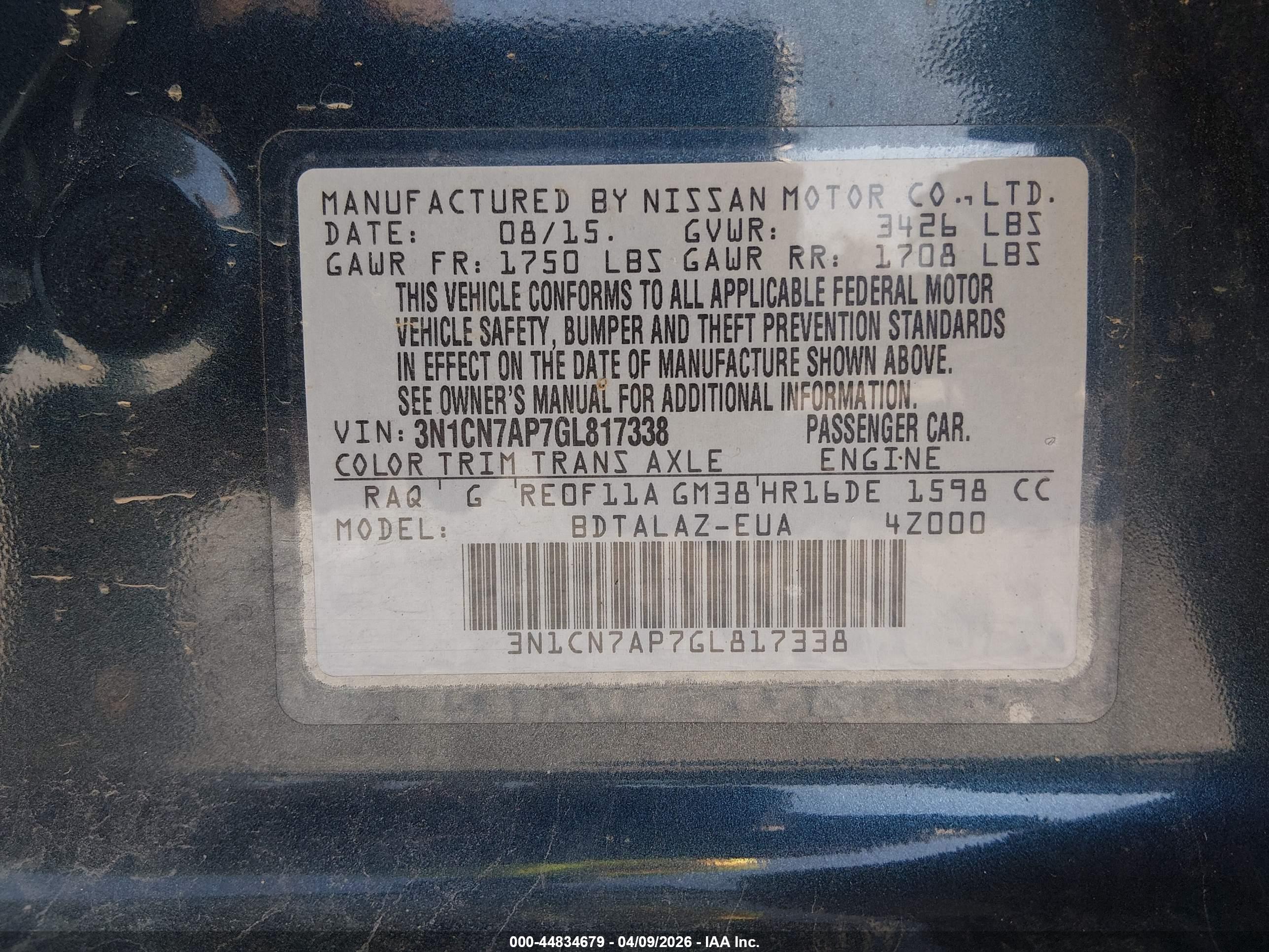 NISSAN VERSA image 9
