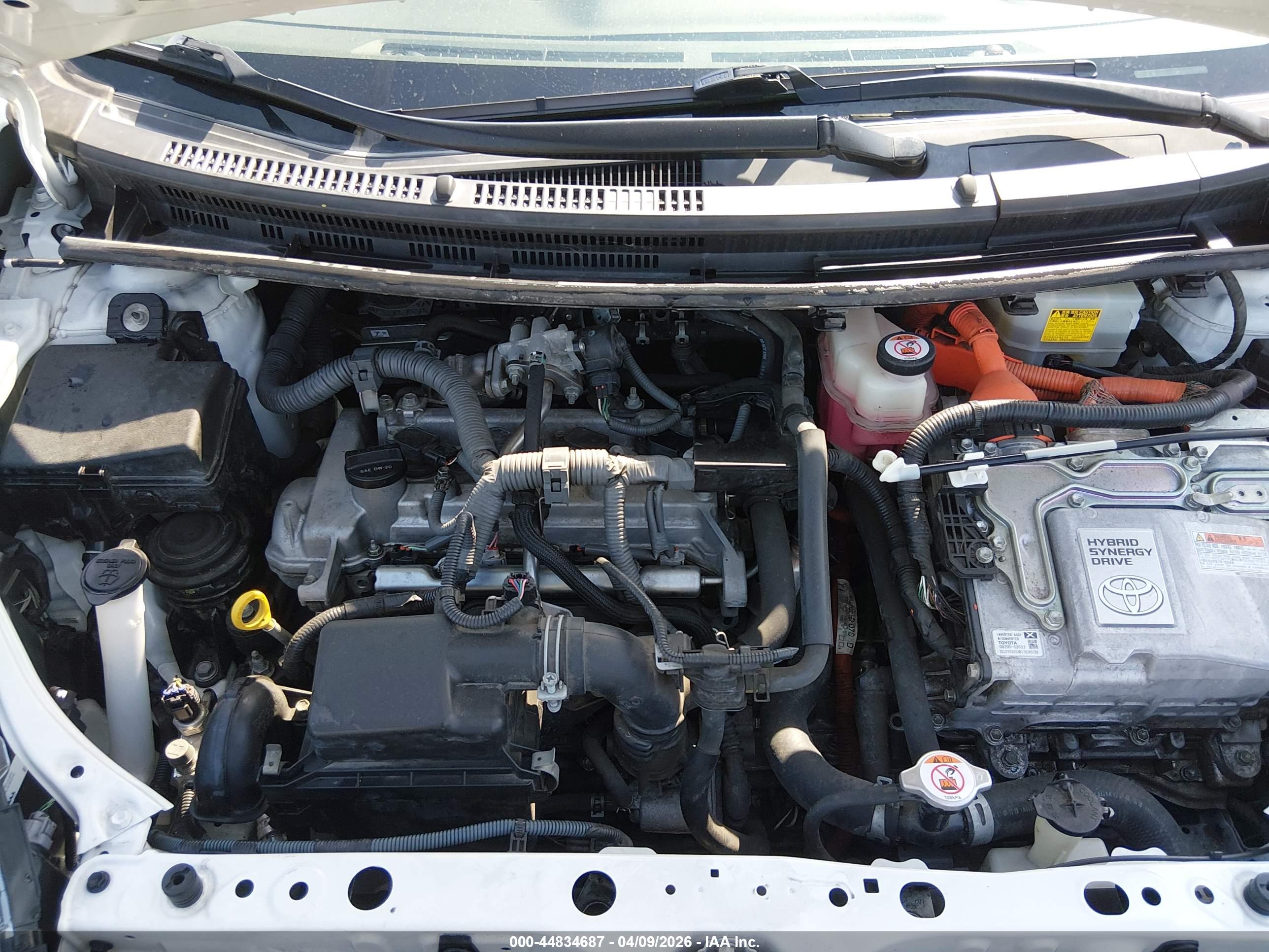 TOYOTA PRIUS image 10