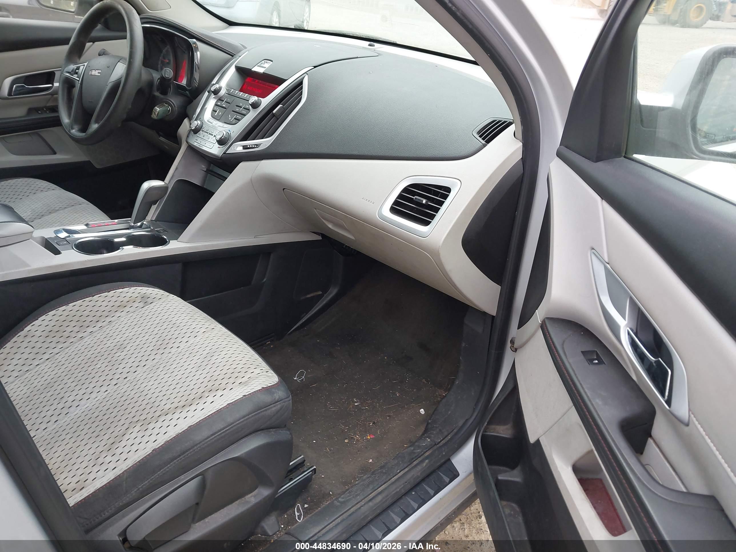 GMC TERRAIN image 5