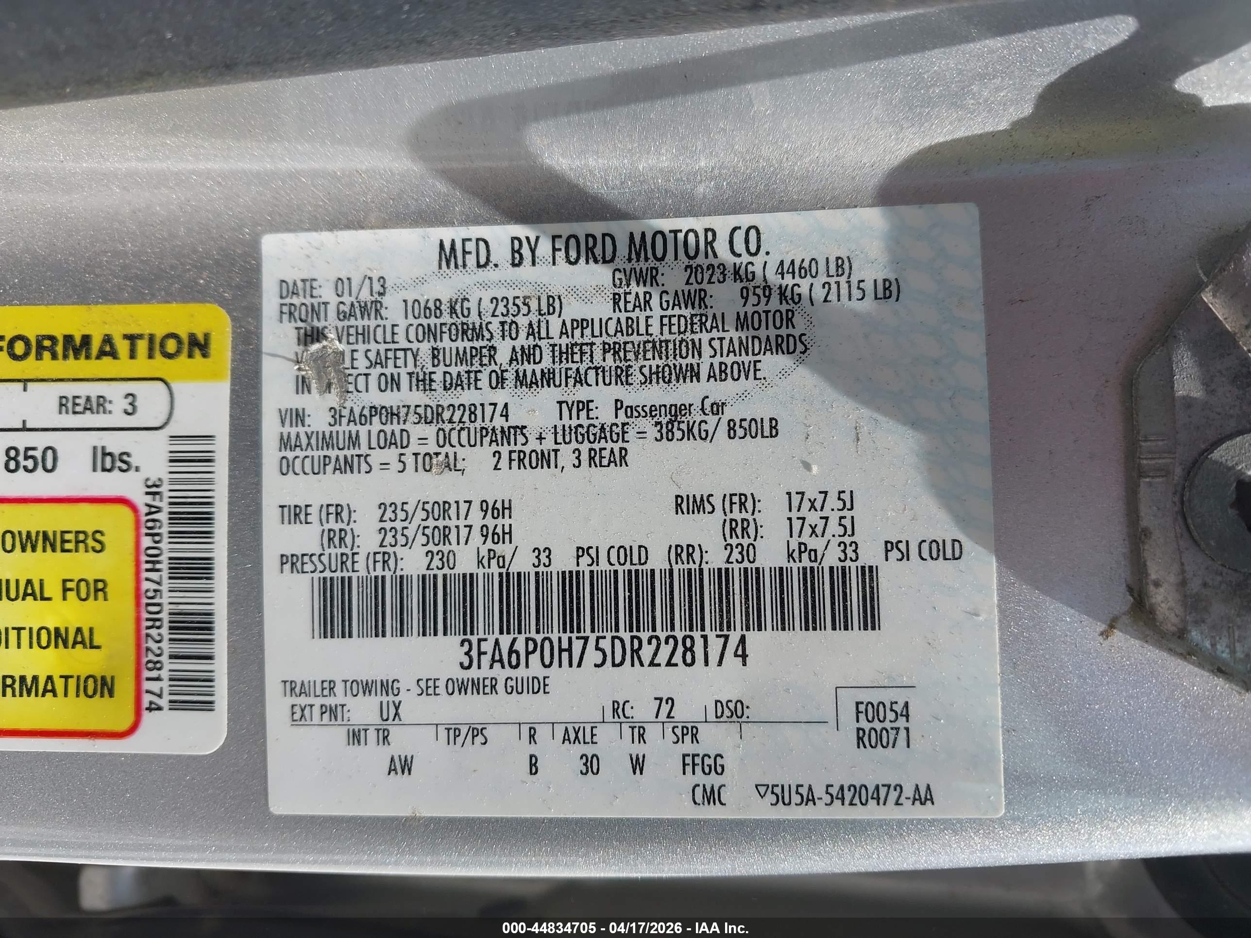 FORD FUSION image 9