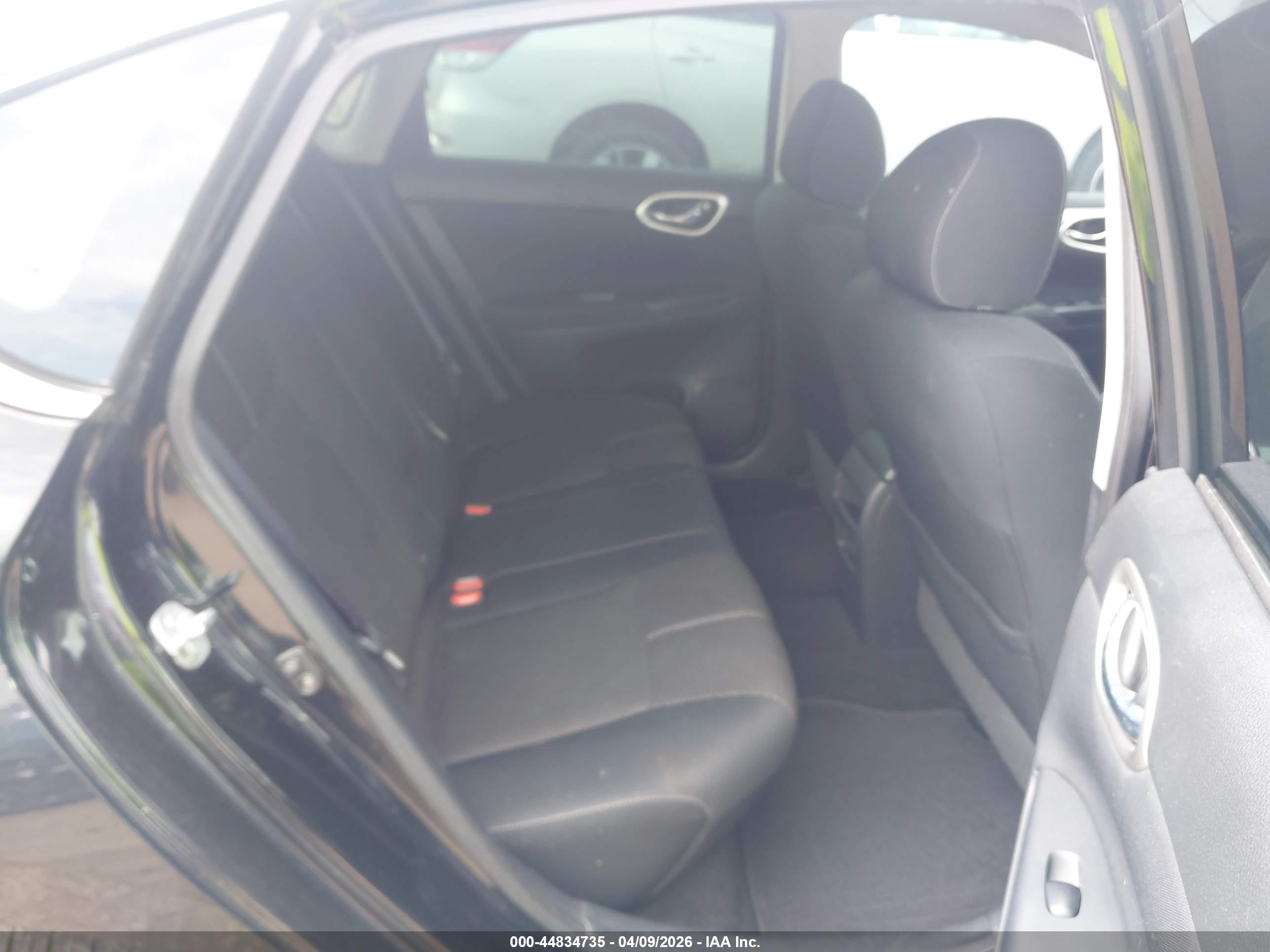 NISSAN SENTRA image 8